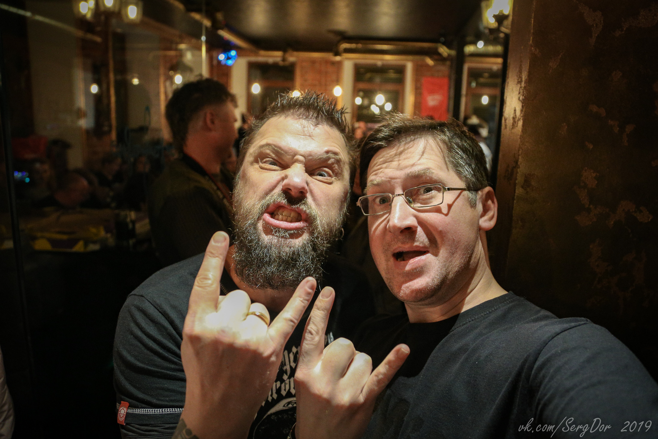 Контакты. Фотограф Сергей Дорошенко