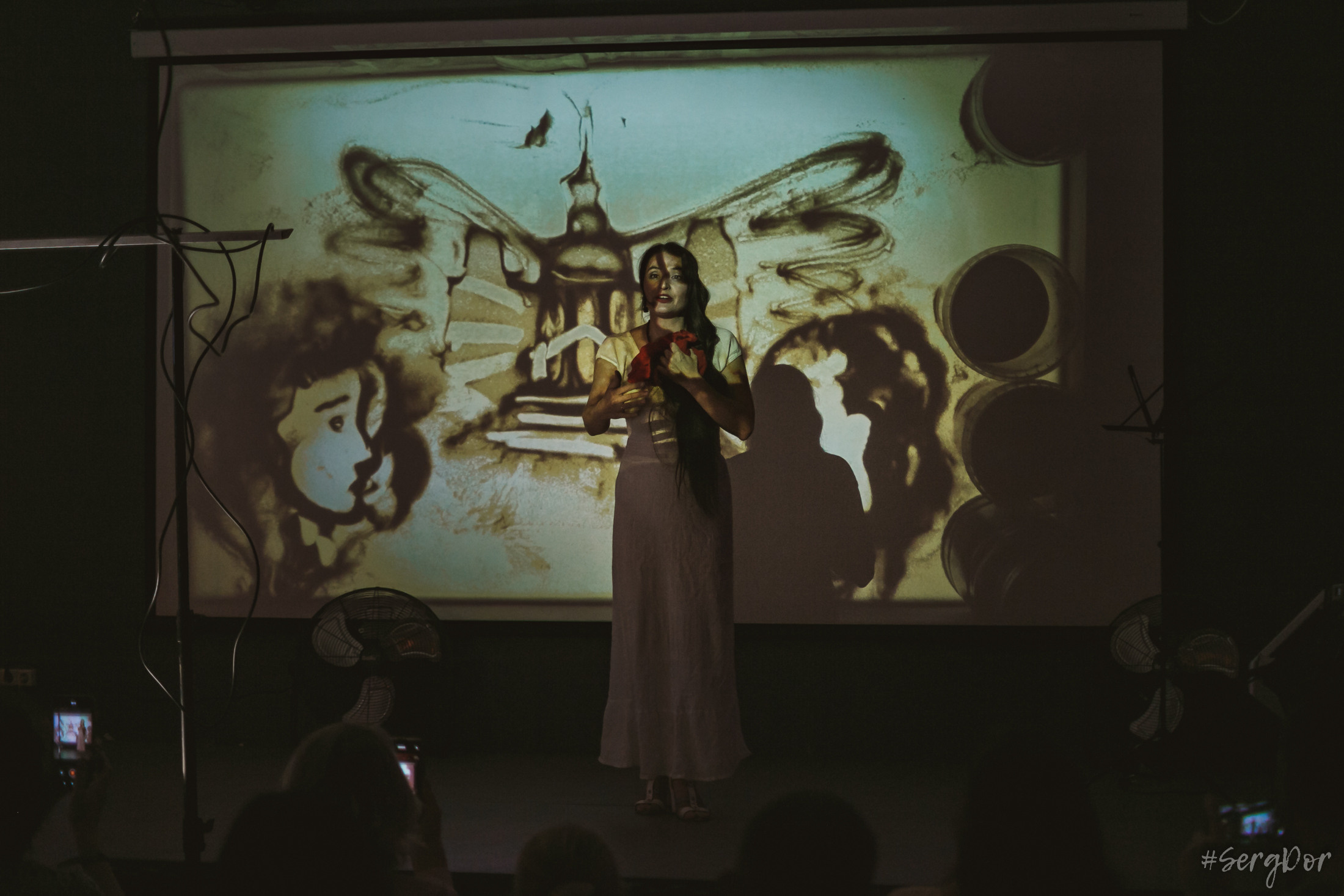 Александра Нефертити. Всё песок…. Фотограф Сергей Дорошенко