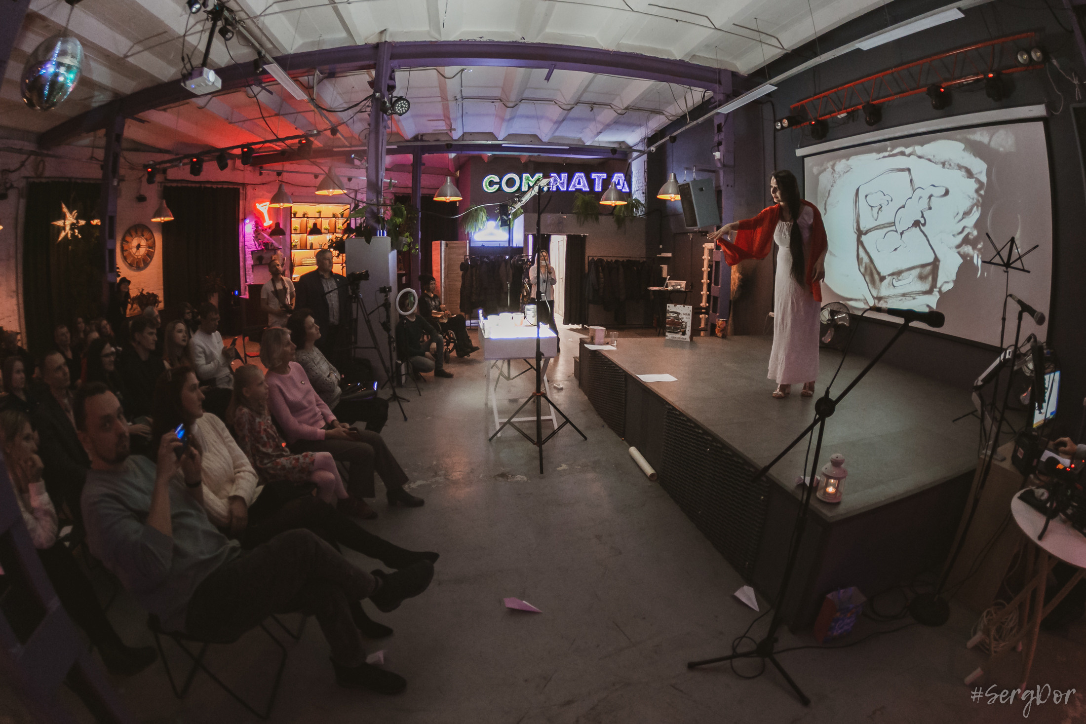 Александра Нефертити. Всё песок…. Фотограф Сергей Дорошенко