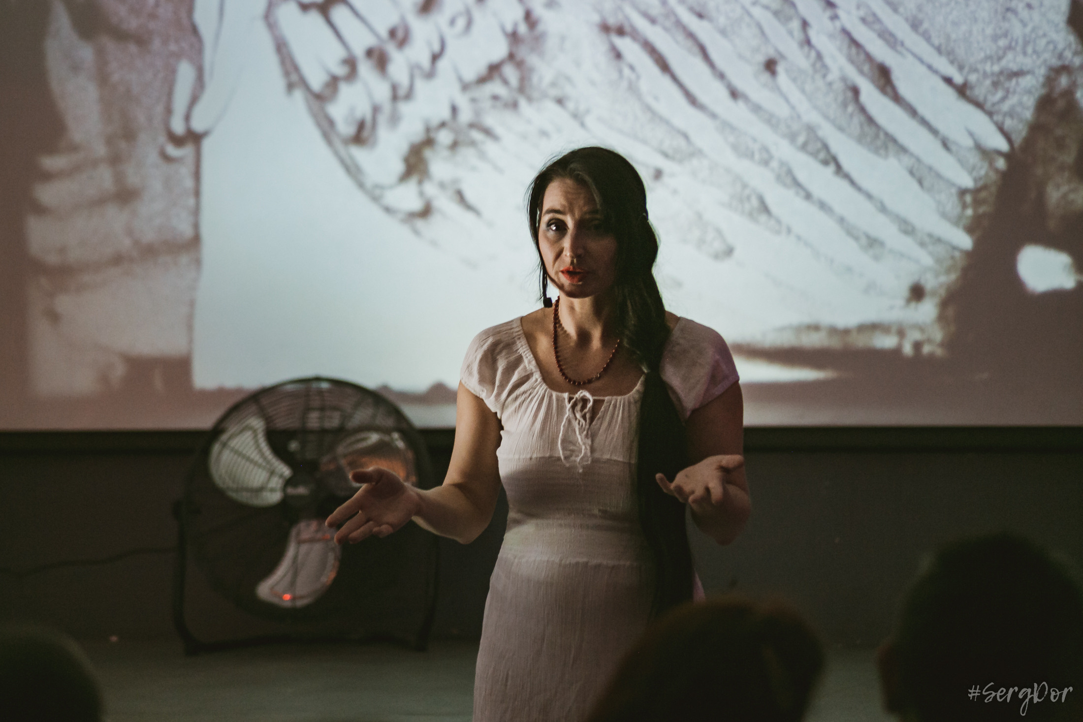 Александра Нефертити. Всё песок…. Фотограф Сергей Дорошенко