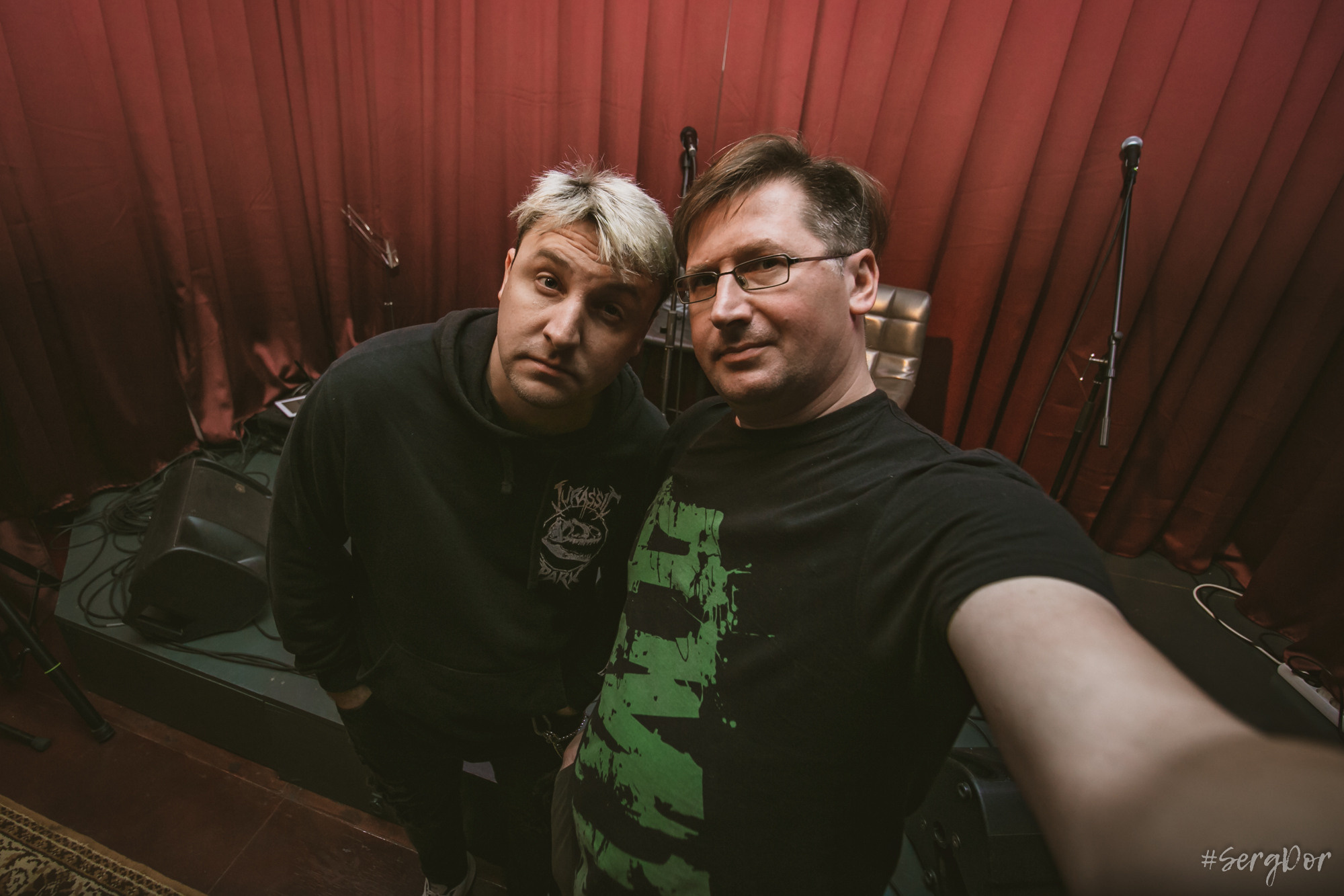 Контакты. Фотограф Сергей Дорошенко