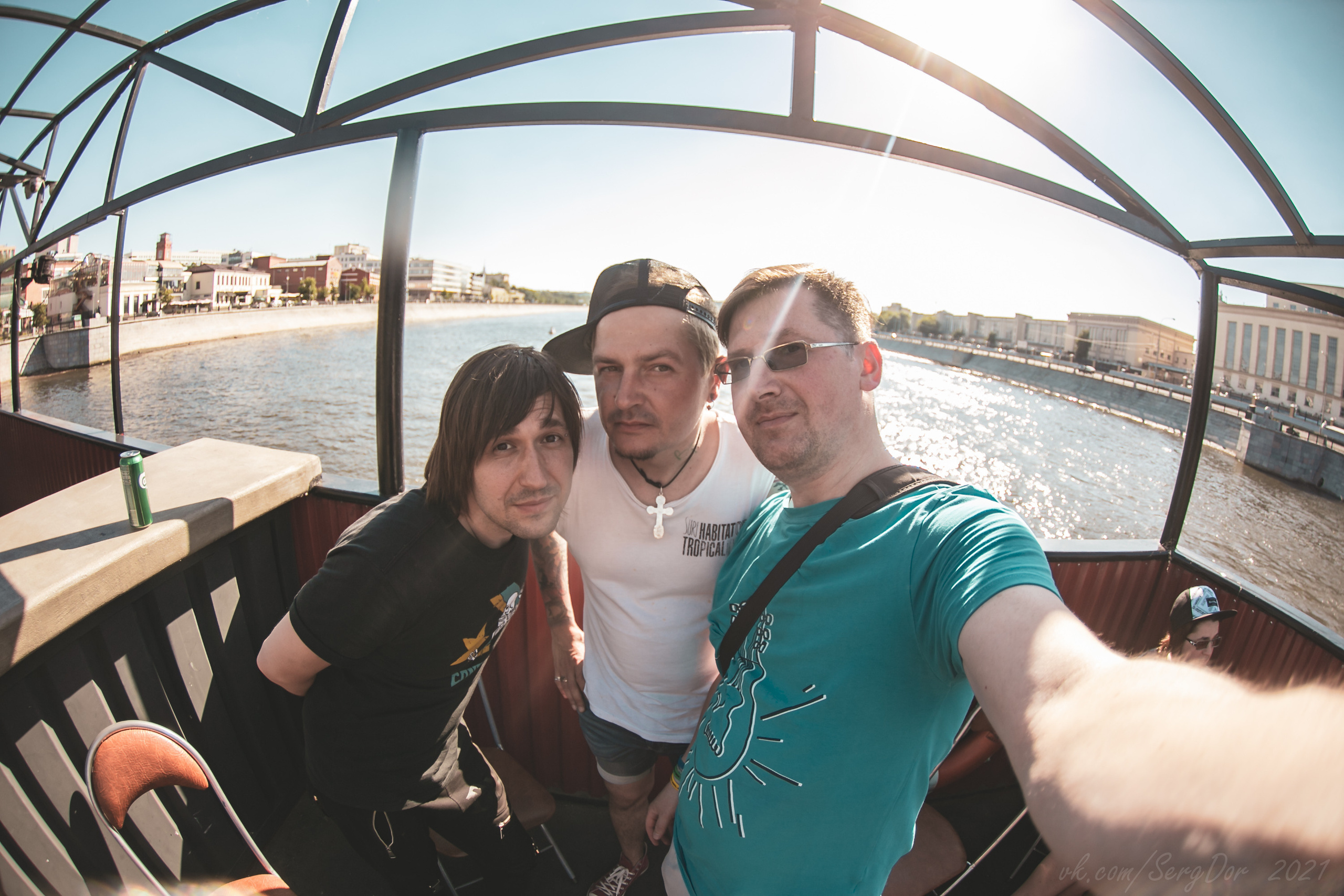 Контакты. Фотограф Сергей Дорошенко