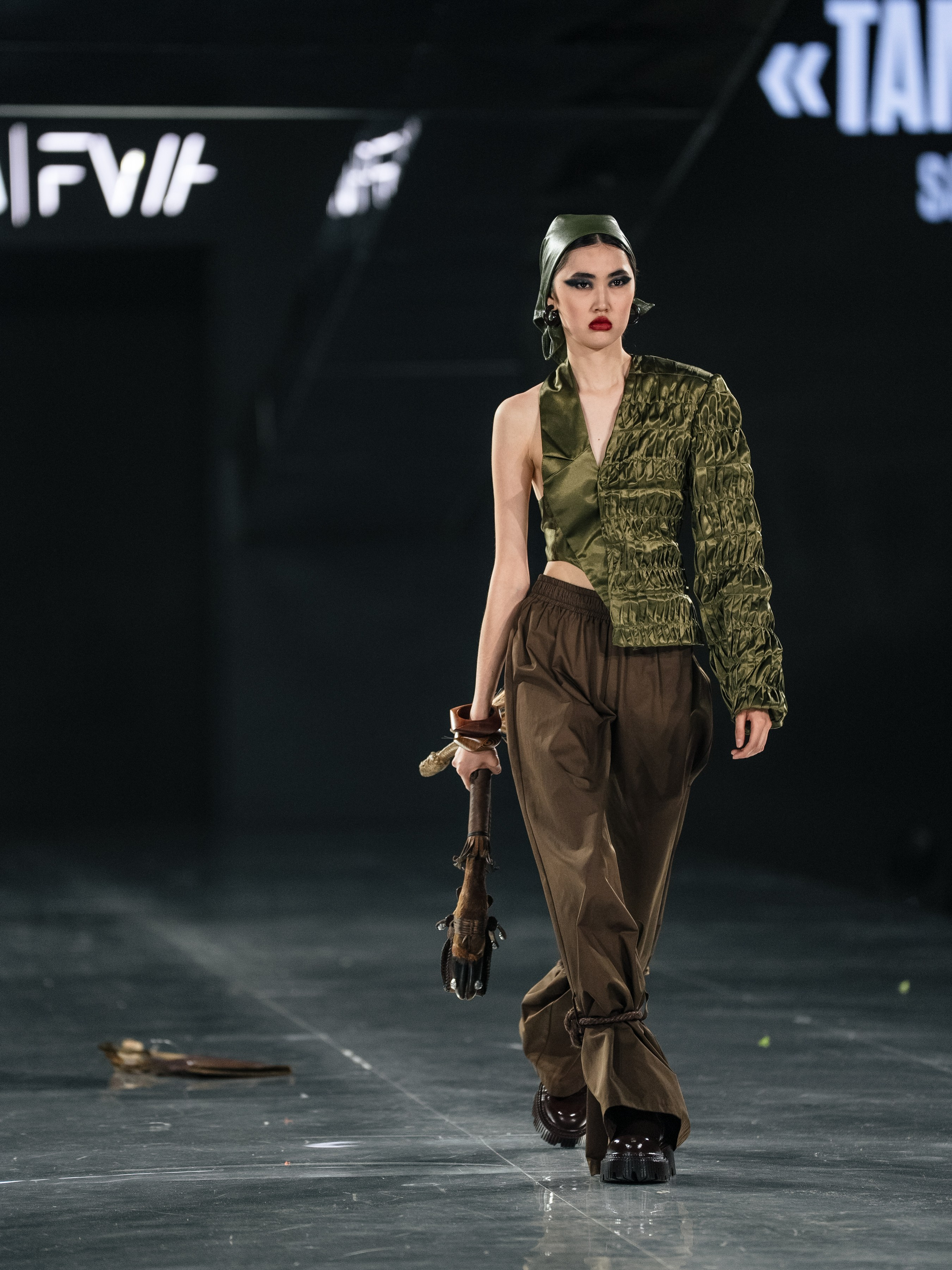 Visa Fashion Week SAKH. Сайт Алматинского НЮ АРТ, будуар и фэшн фотографа Дениса Карпенко