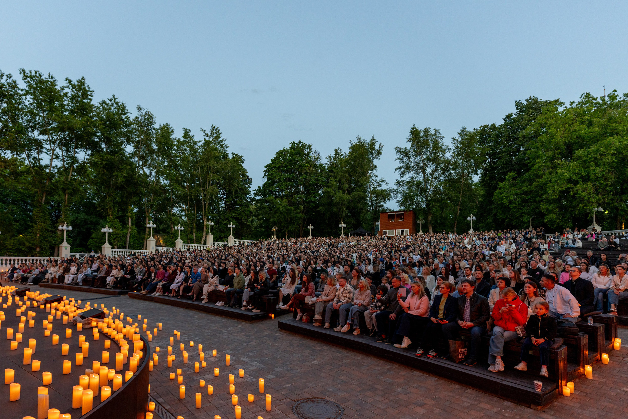 Симфонический оркестр Lumisfera при свечах. Фотограф Никита Комаров