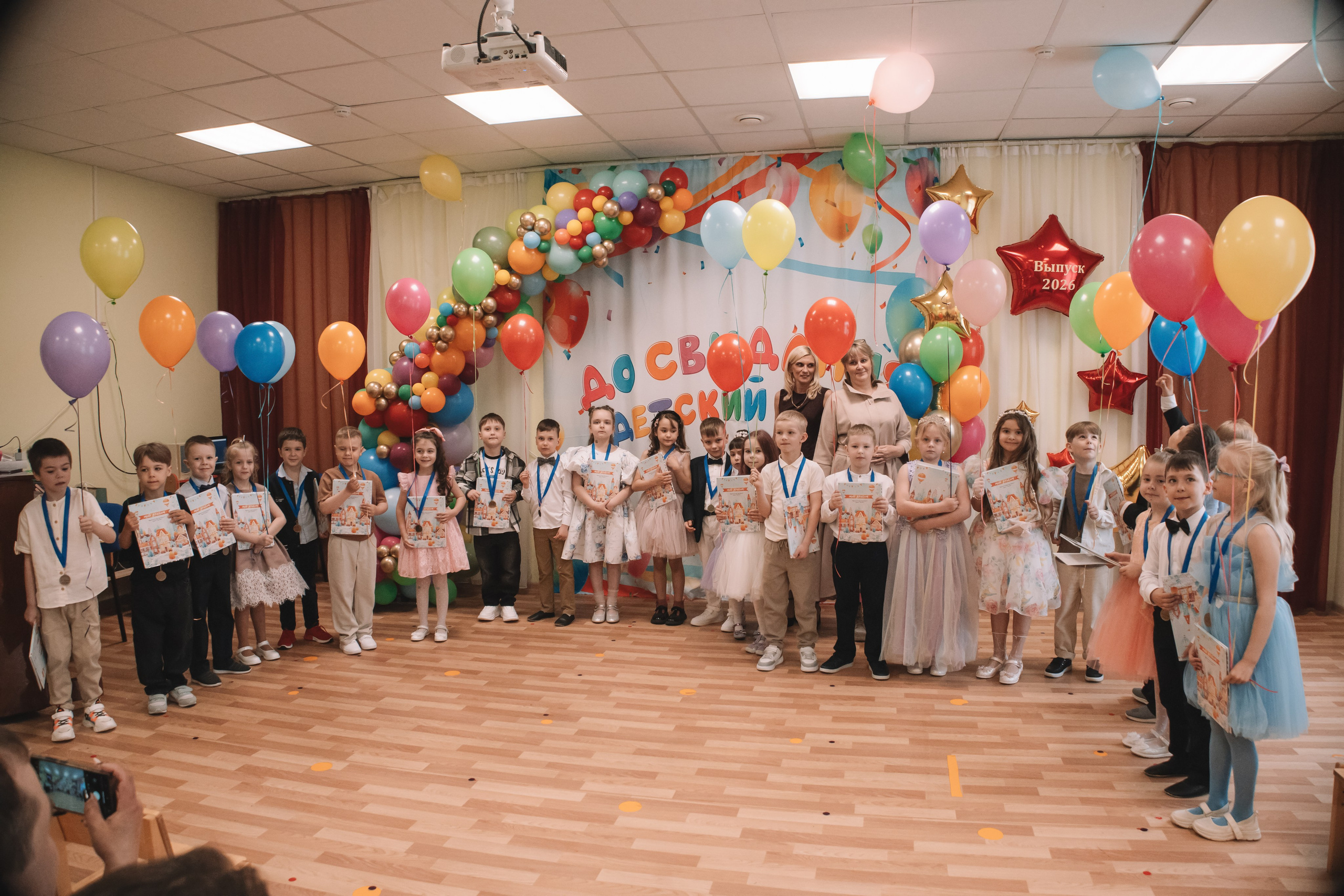 Выпускной в Детском Саду. Семейный фотограф в Санкт-Петербурге. Запечатление мгновений и ярких воспоминаний в Вашей жизни