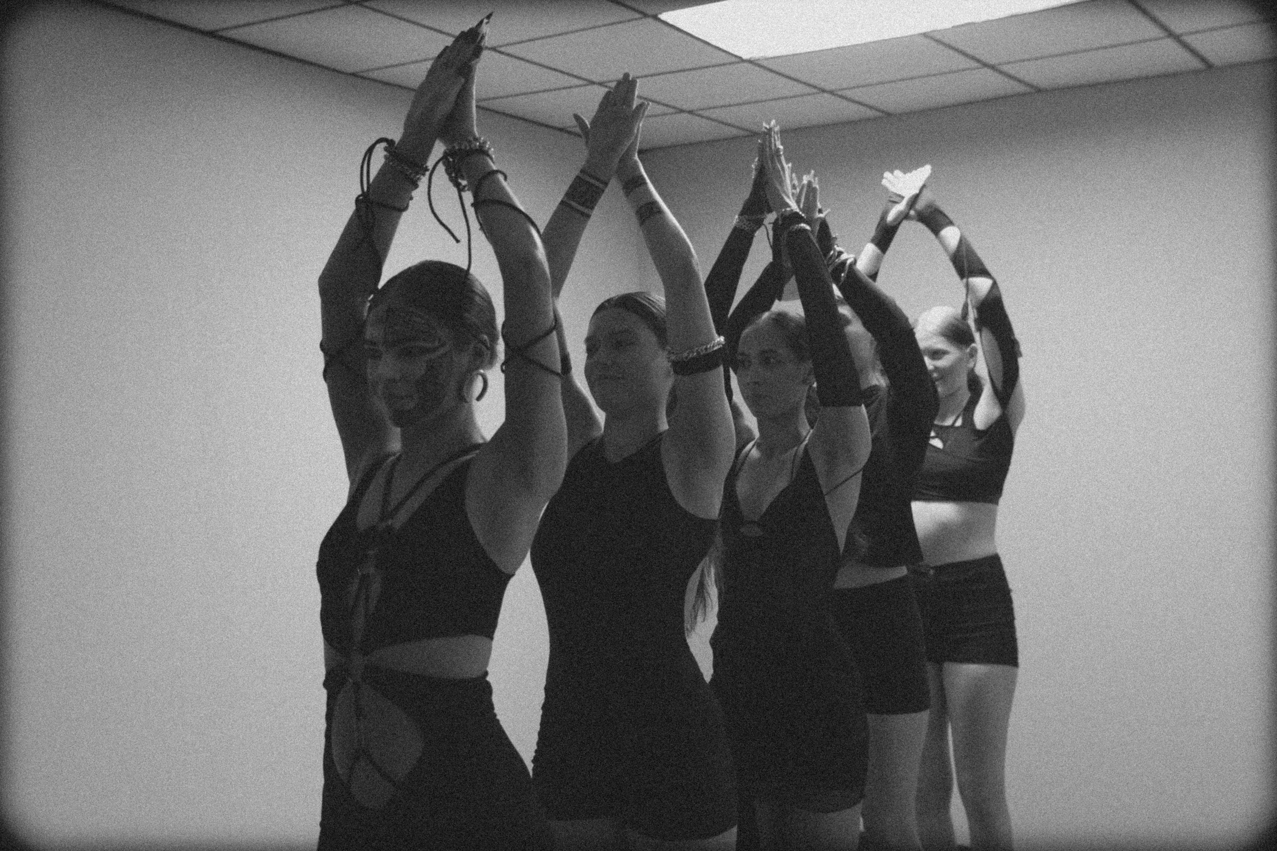 Бэкстеджи. Фотограф Егор Огородов