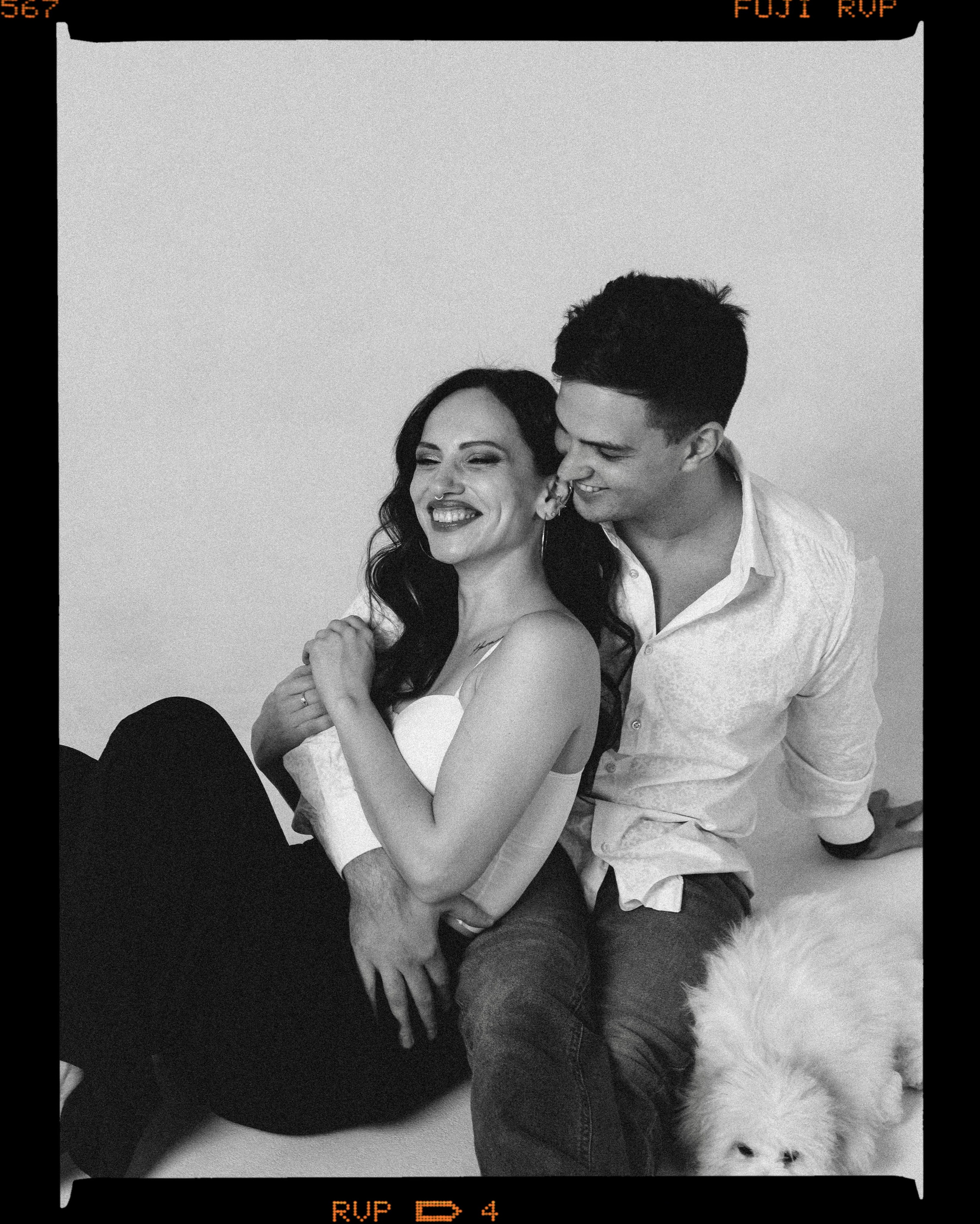Lovestory в студии. Женский и лавстори фотограф в Москве Елена Аксютко