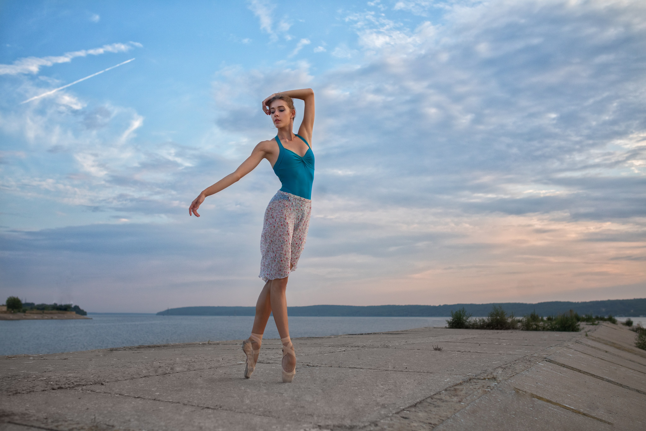 Фотосет с балериной Дианой на набережной для «себя»