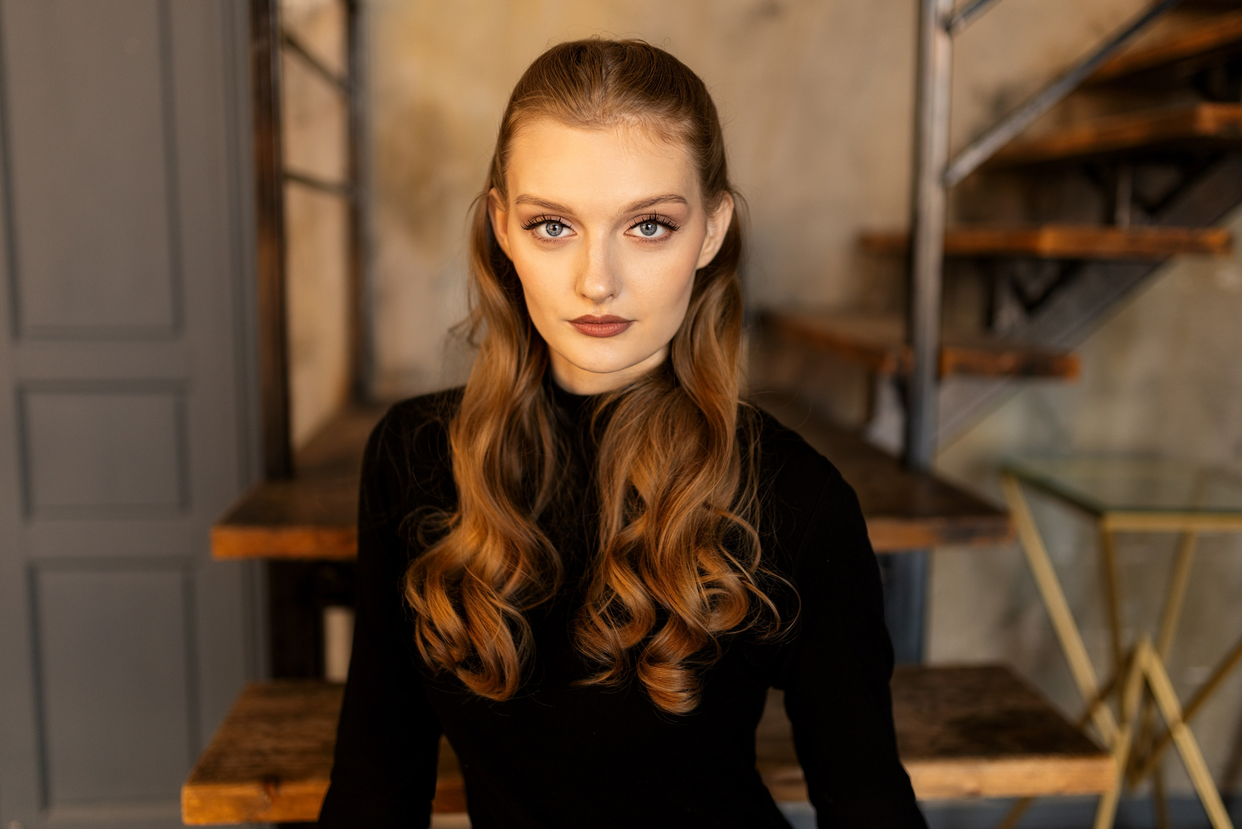 Студийная съемка с Викторией в интерьере в формате для «себя». Дмитрий Шульгин, портретный фотограф в Воронеже