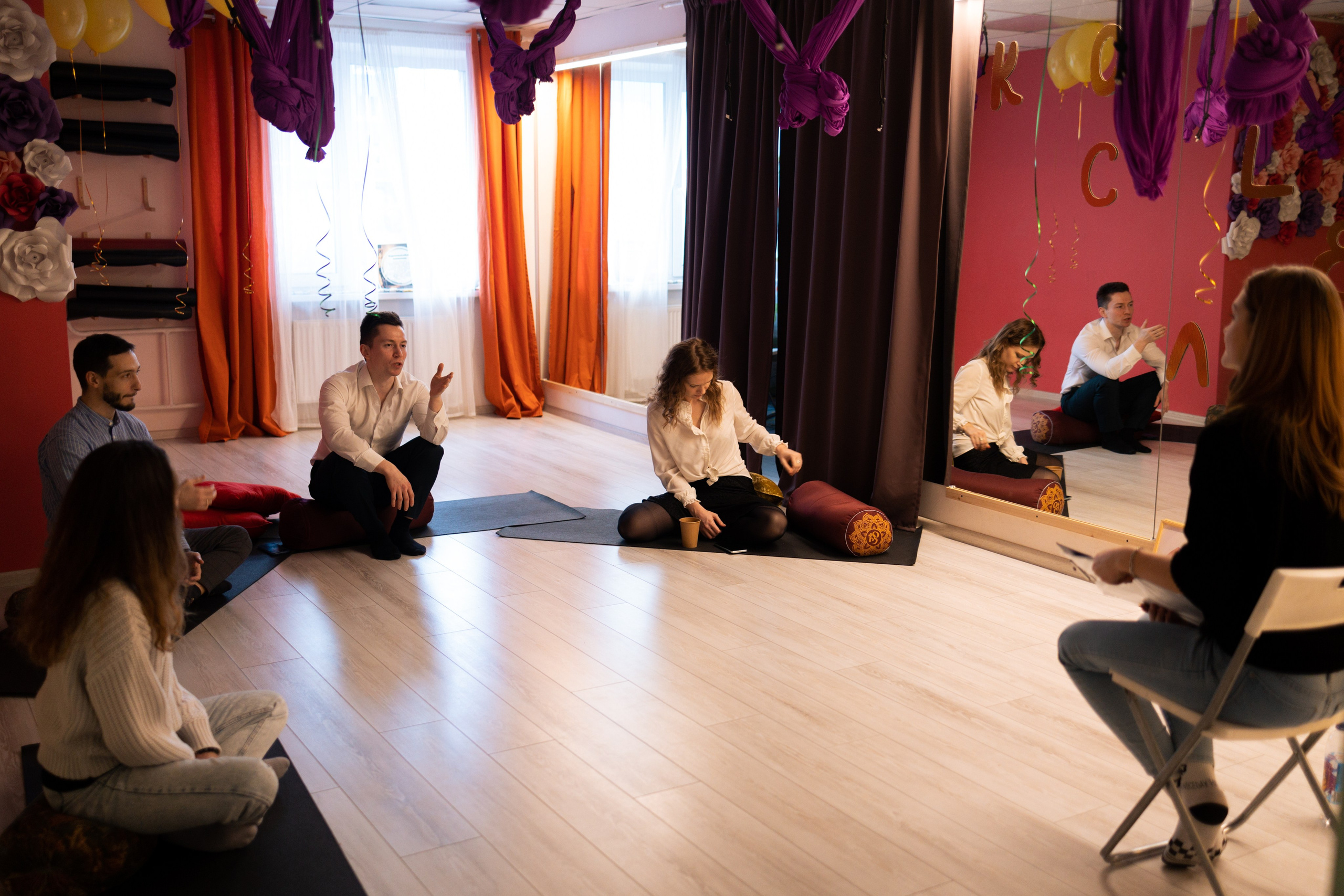 Мастер-класс в йога студии. Портретный фотограф в Санкт-Петербурге