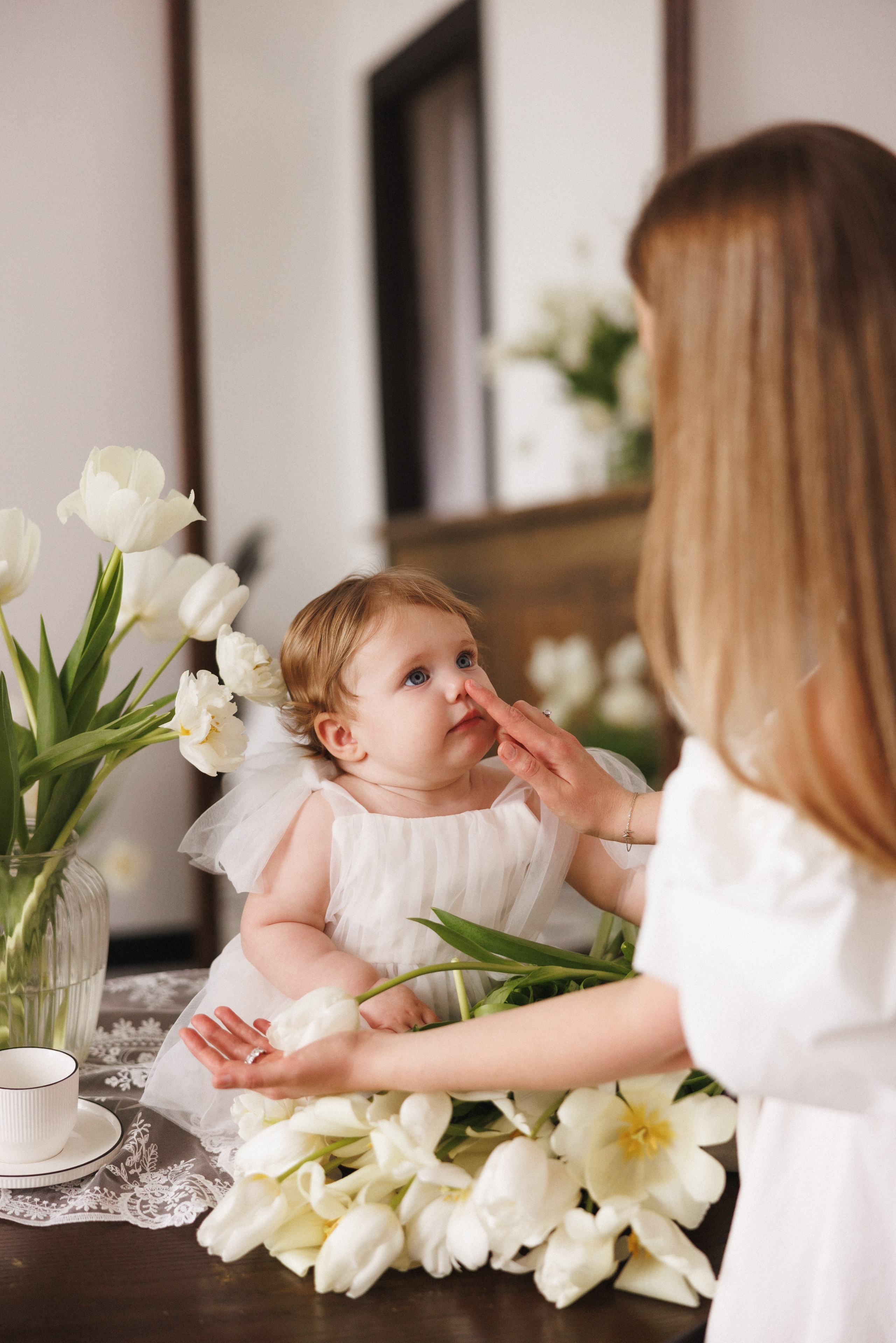 Фотосессия с живыми цветами в фотостудии «Lite», город Краснодар. Семейный и детский фотограф в Краснодаре Анна Трашкова