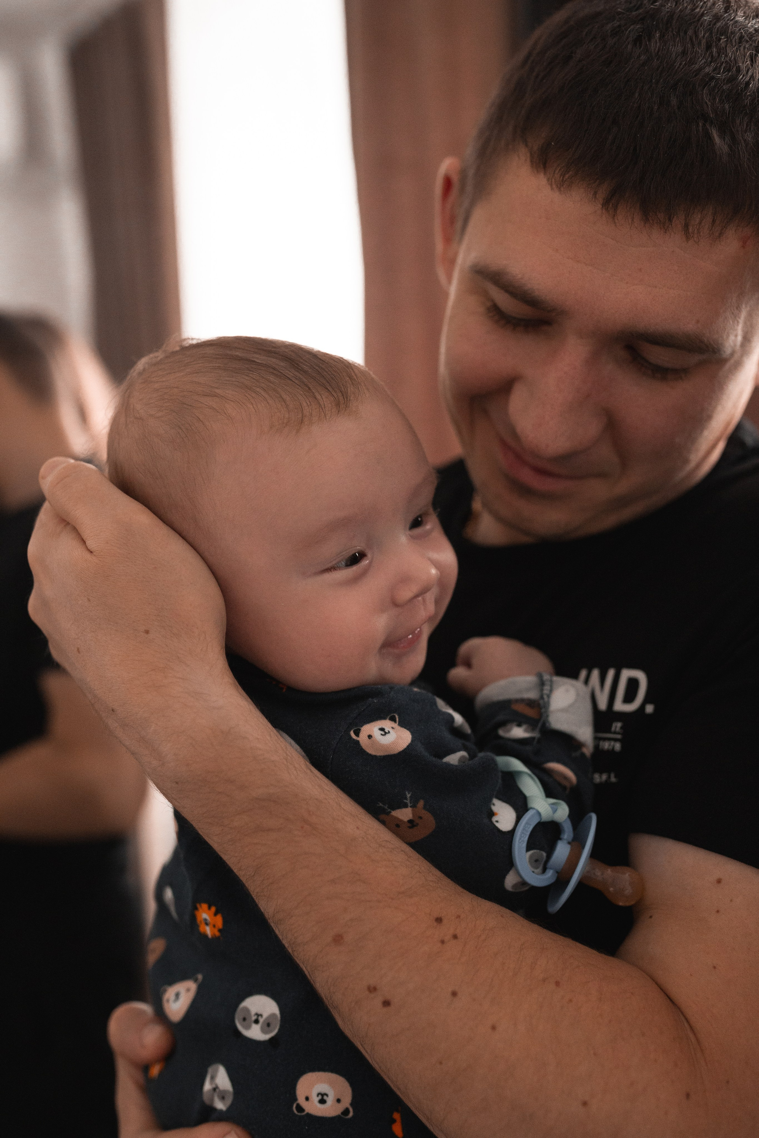 #фотографтольятти #фотографтлт #семейнаяфотосессия #домашняяфотосессиятольятти #мамытольятти #тлт #тольятти #фотоистория #семейныетрадиции #новогодняяфотосессиятольятти #фотограф