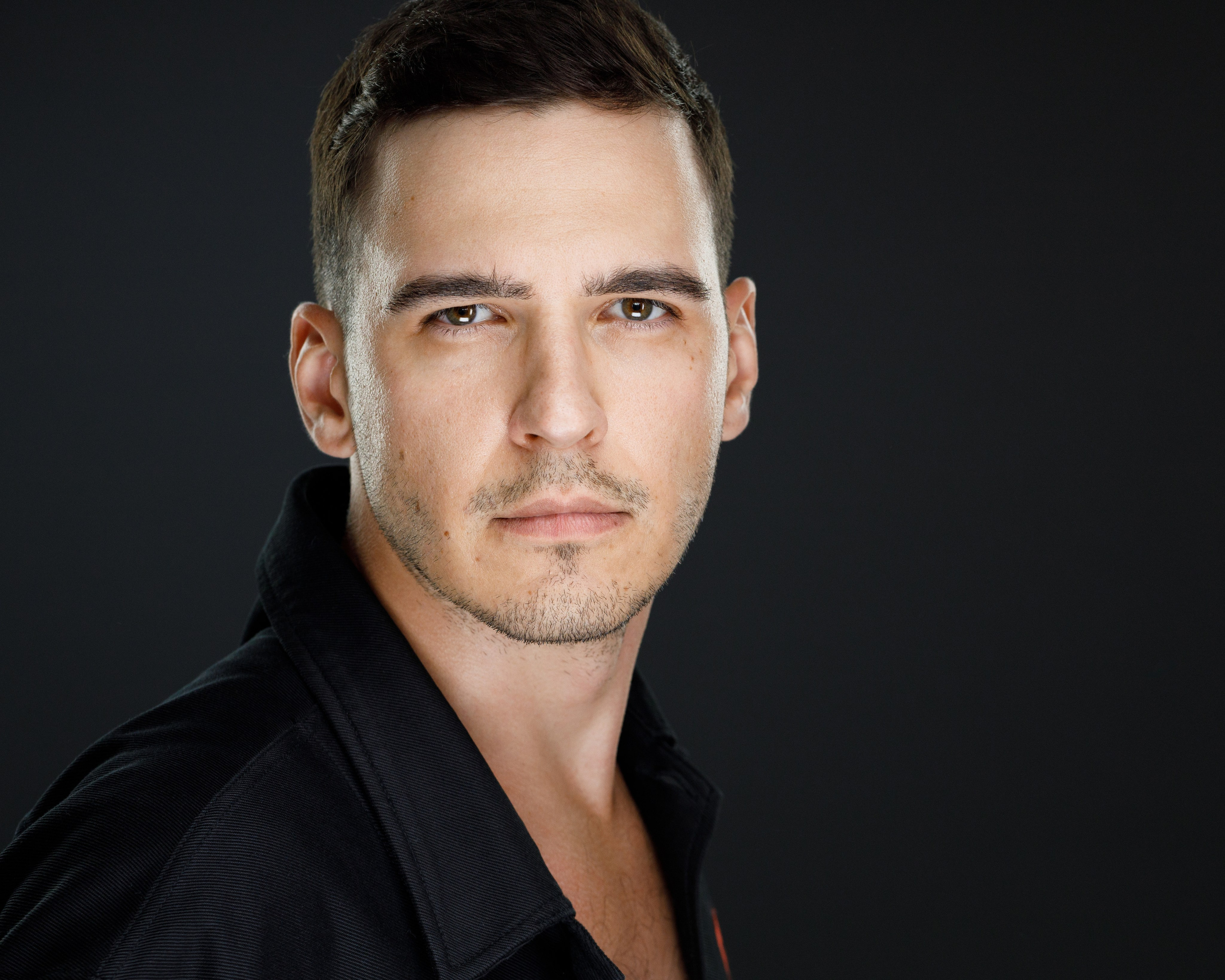 Headshot & portrait photographer Alexei Shendrick