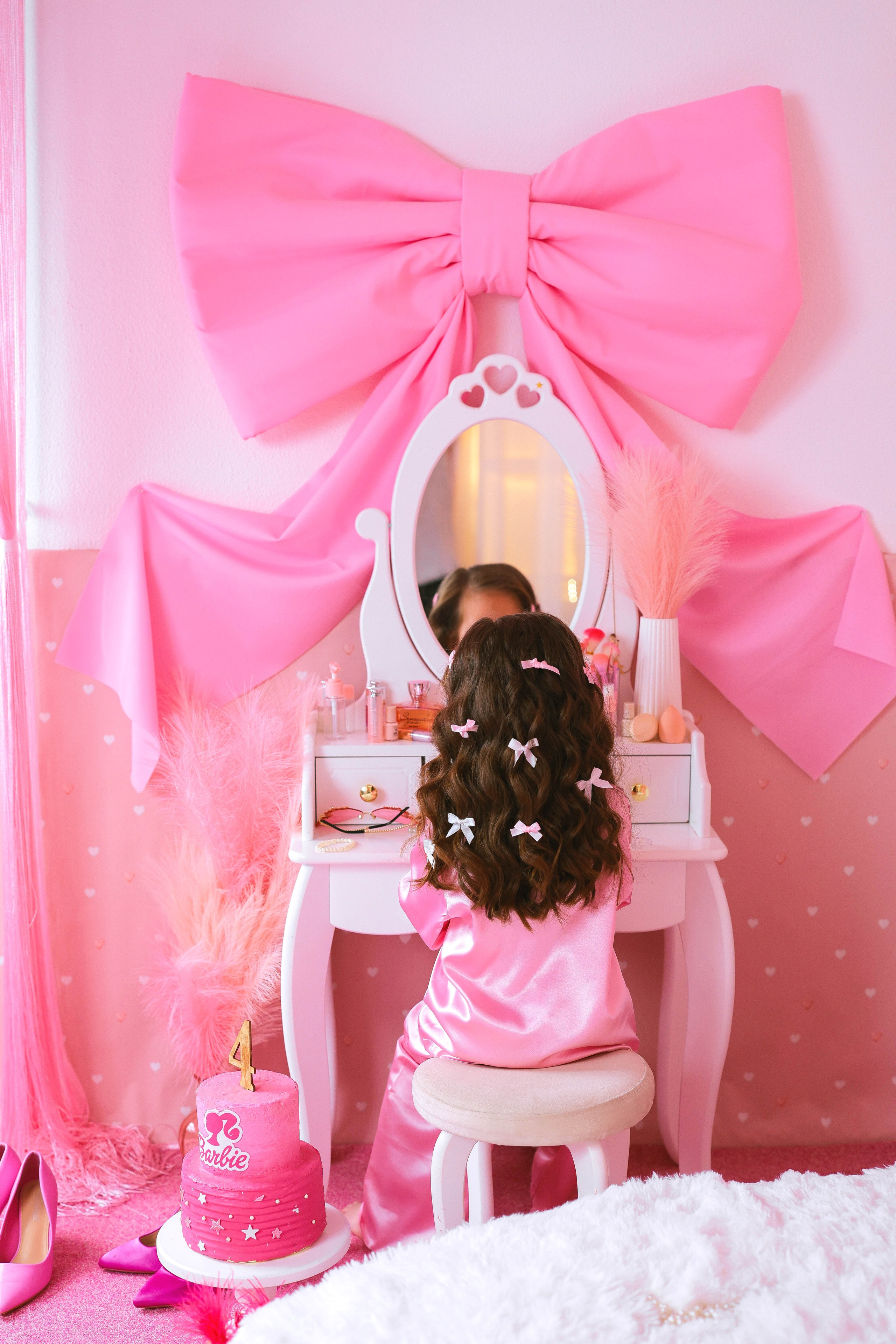 РОЗОВАЯ КОМНАТА