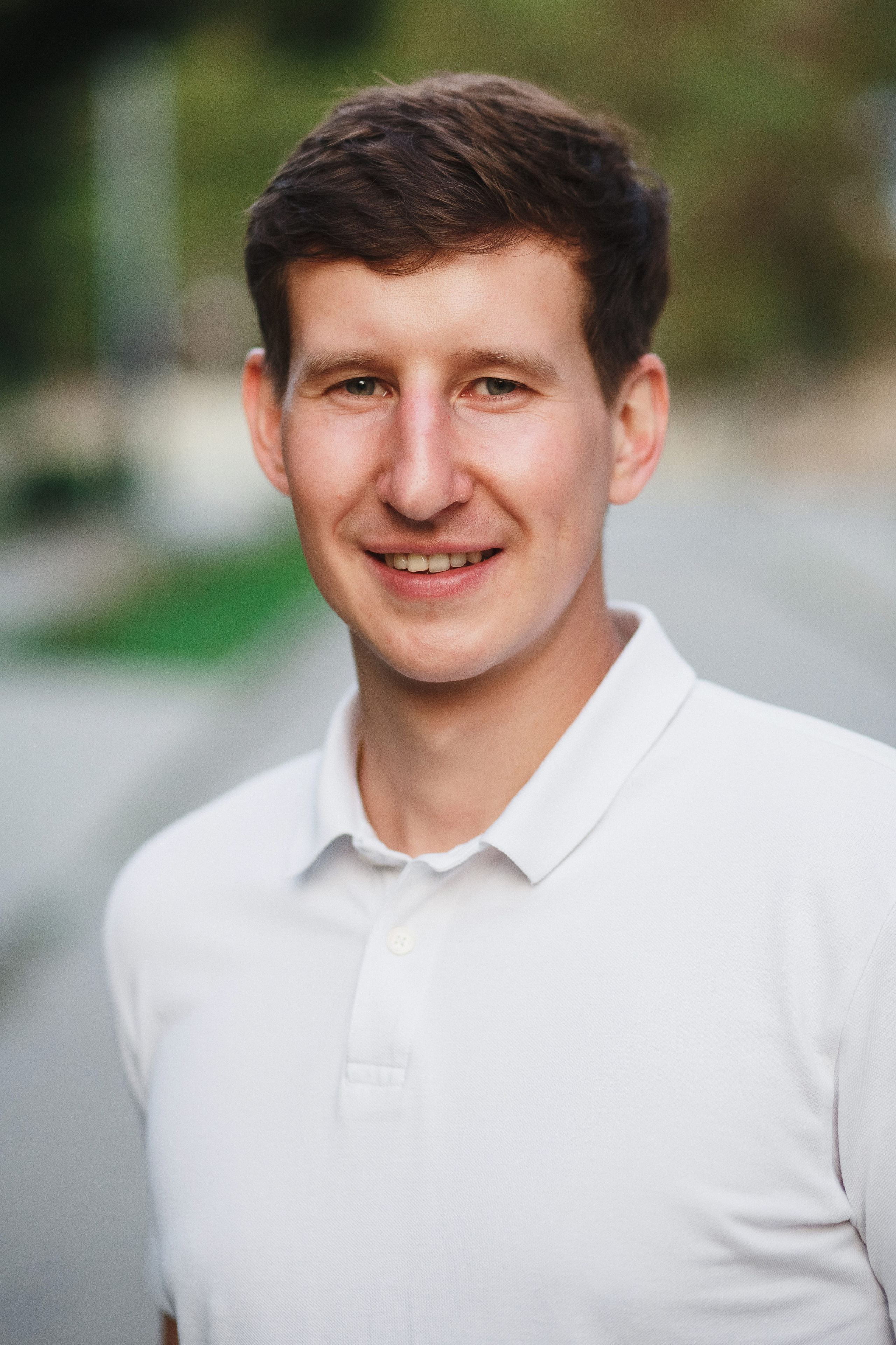 Романтика на улице Петровская в Таганроге: Денис и Аня. Свадебный и семейный фотограф в Таганроге Бакарюк Антон