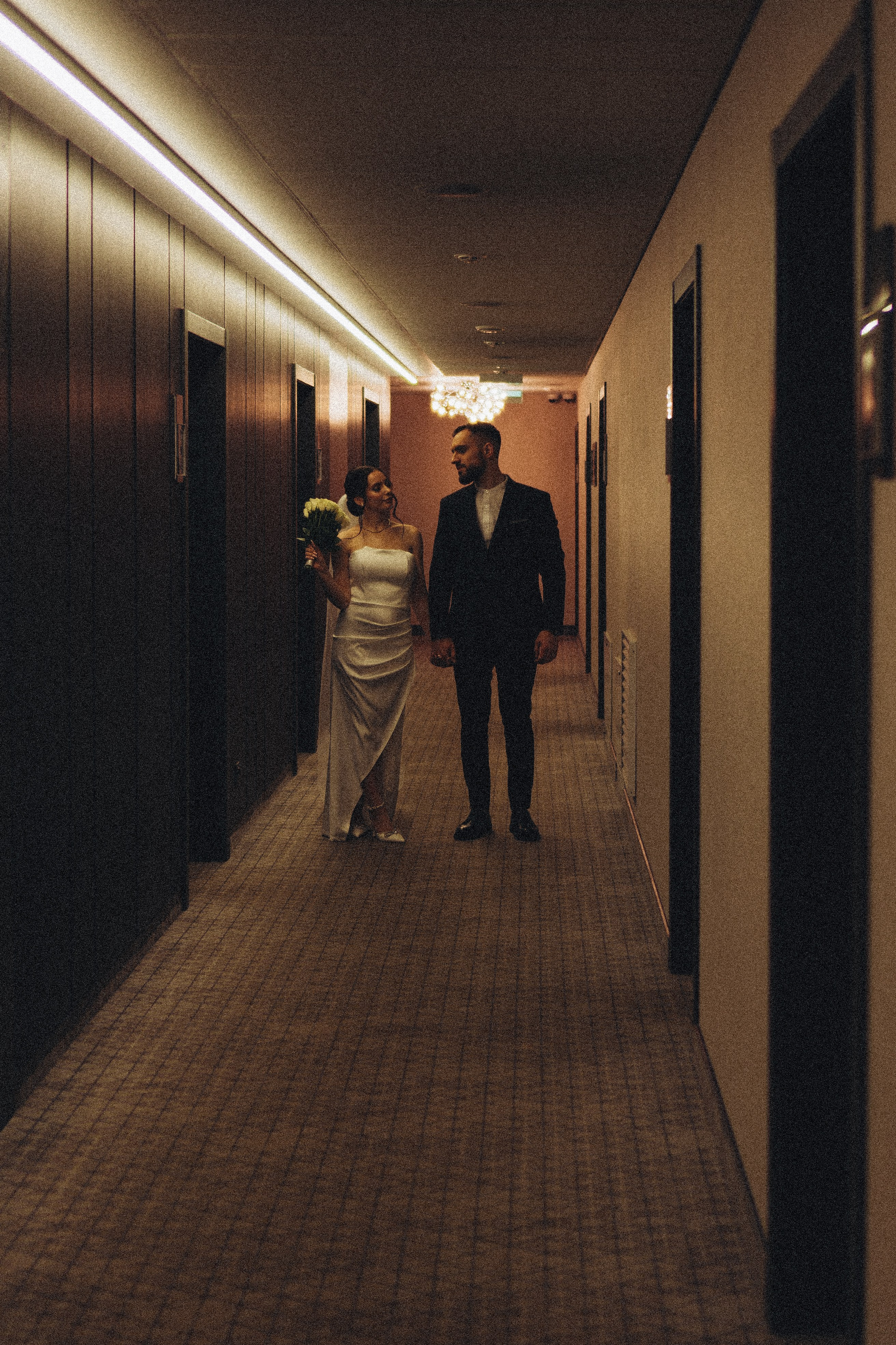 СВАДЕБНАЯ СЬЕМКА СБОРОВ ЖЕНИХА И НЕВЕСТЫ В ОТЕЛЕ И ТАКЖЕ ФОТОСЕССИИЯ В ОТЕЛЕЕ МЕГАПОЛИС БРЯНСК. Профессиональный фотограф, Санкт-Петербург — Виктория Богомолова