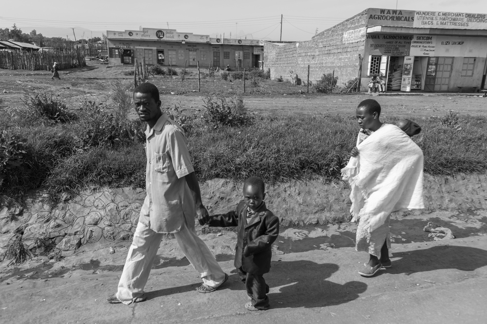 Кения. На обочине дороги. Фотограф Алексей Скоробогатько