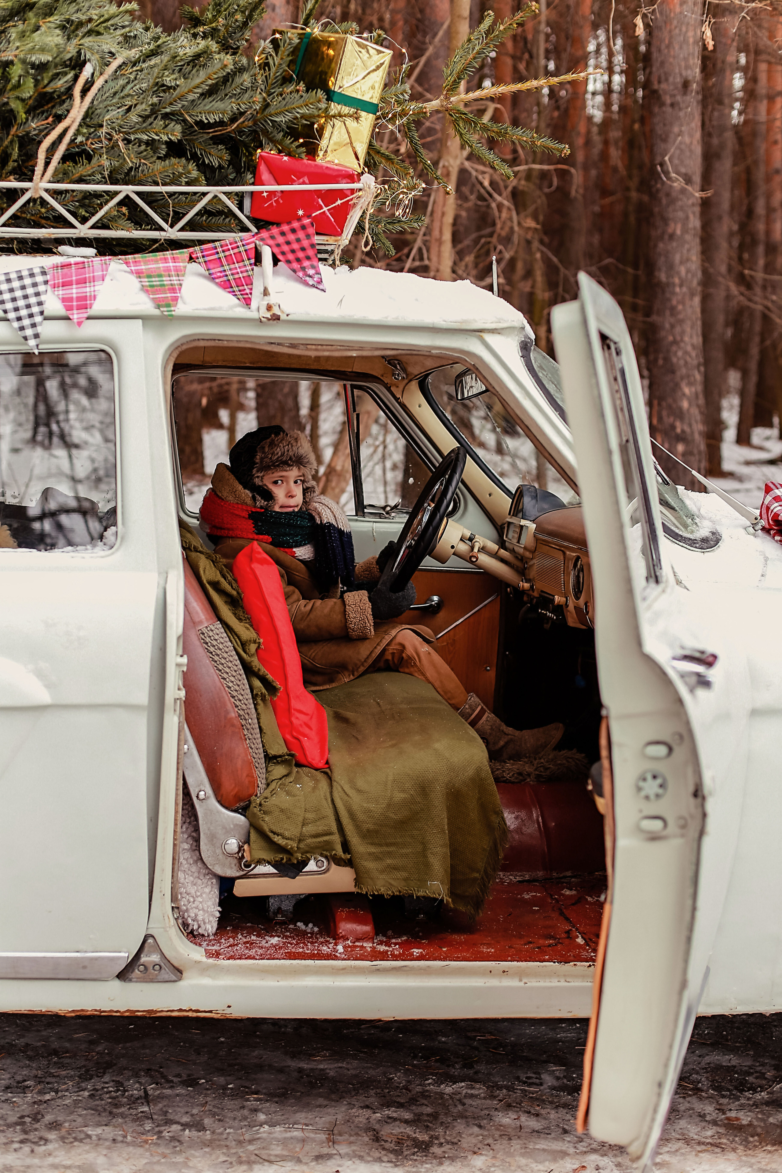 Фотосессия с ретро машиной. Иванова Ирина Свадебный и семейный фотограф г. Уфа