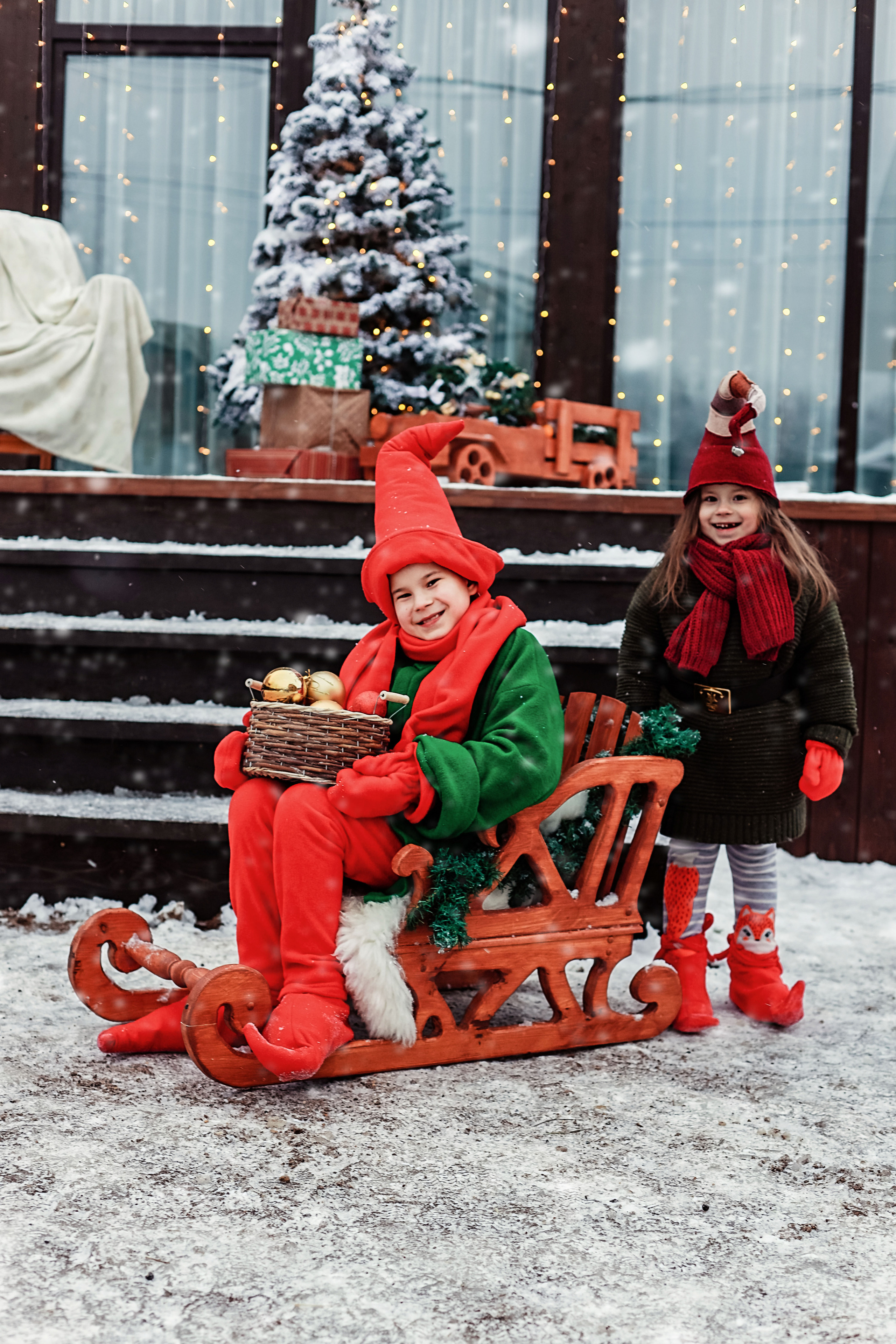 Фотосессия с оленем. 2 гномика. Иванова Ирина Свадебный и семейный фотограф г. Уфа