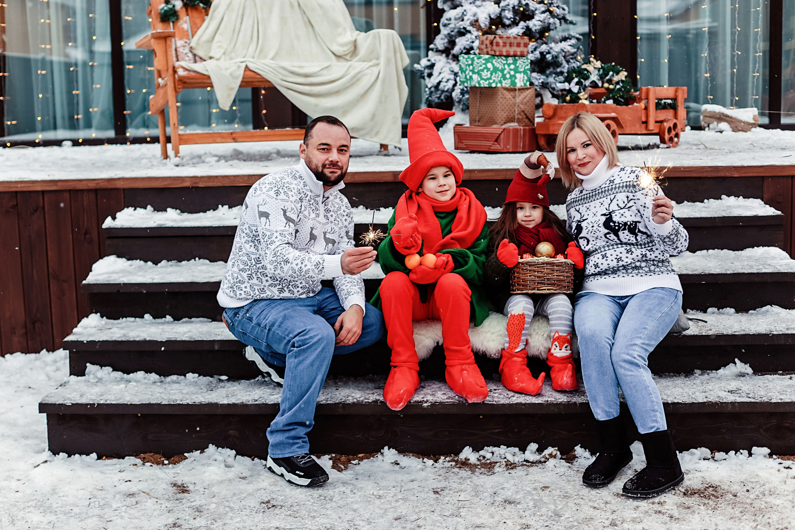 Фотосессия с оленем. 2 гномика. Иванова Ирина Свадебный и семейный фотограф г. Уфа
