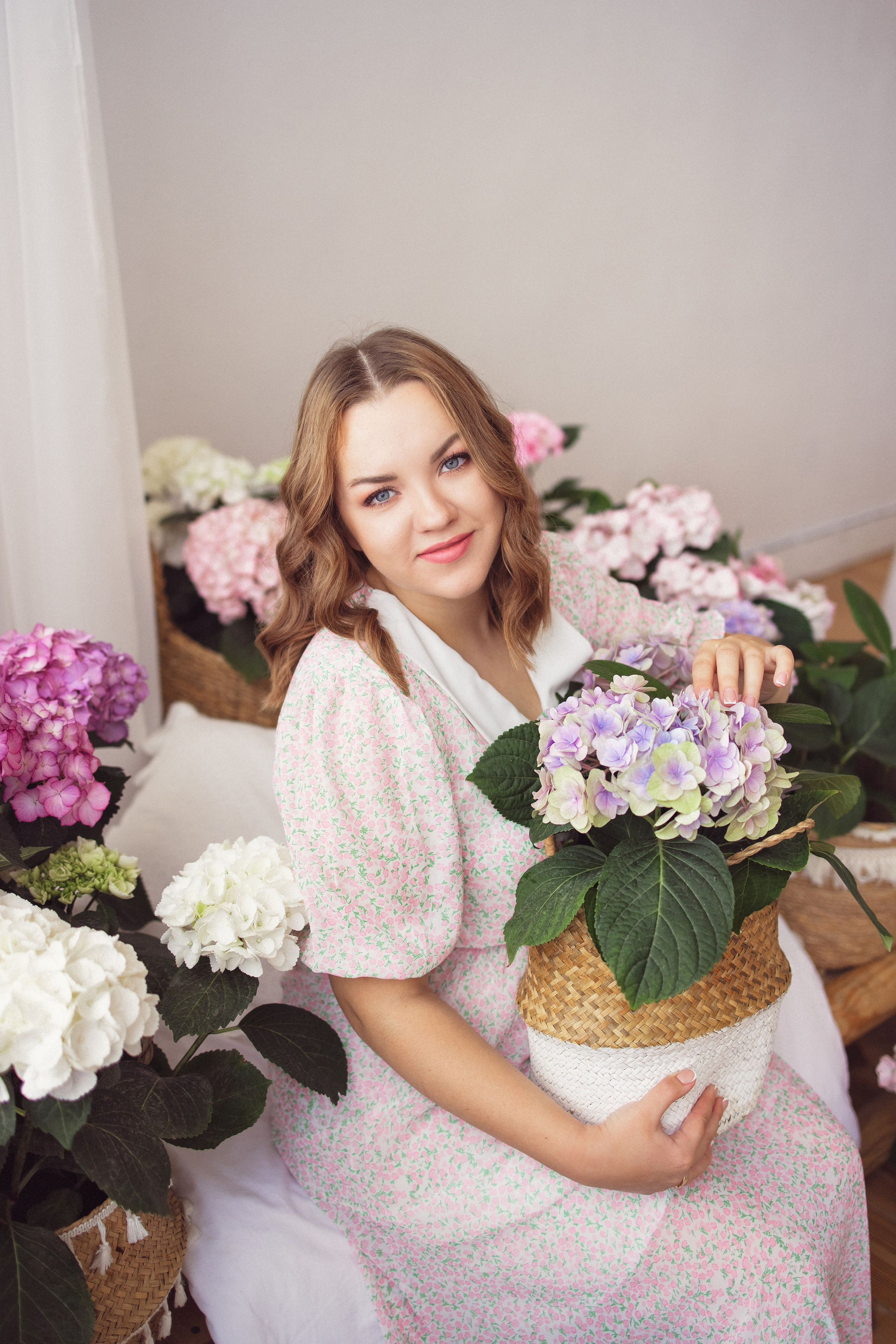 Фотосессия для мамы и дочки, фотостудия «Space JOBS» в г. Краснодаре. Семейный и детский фотограф в Краснодаре Анна Трашкова