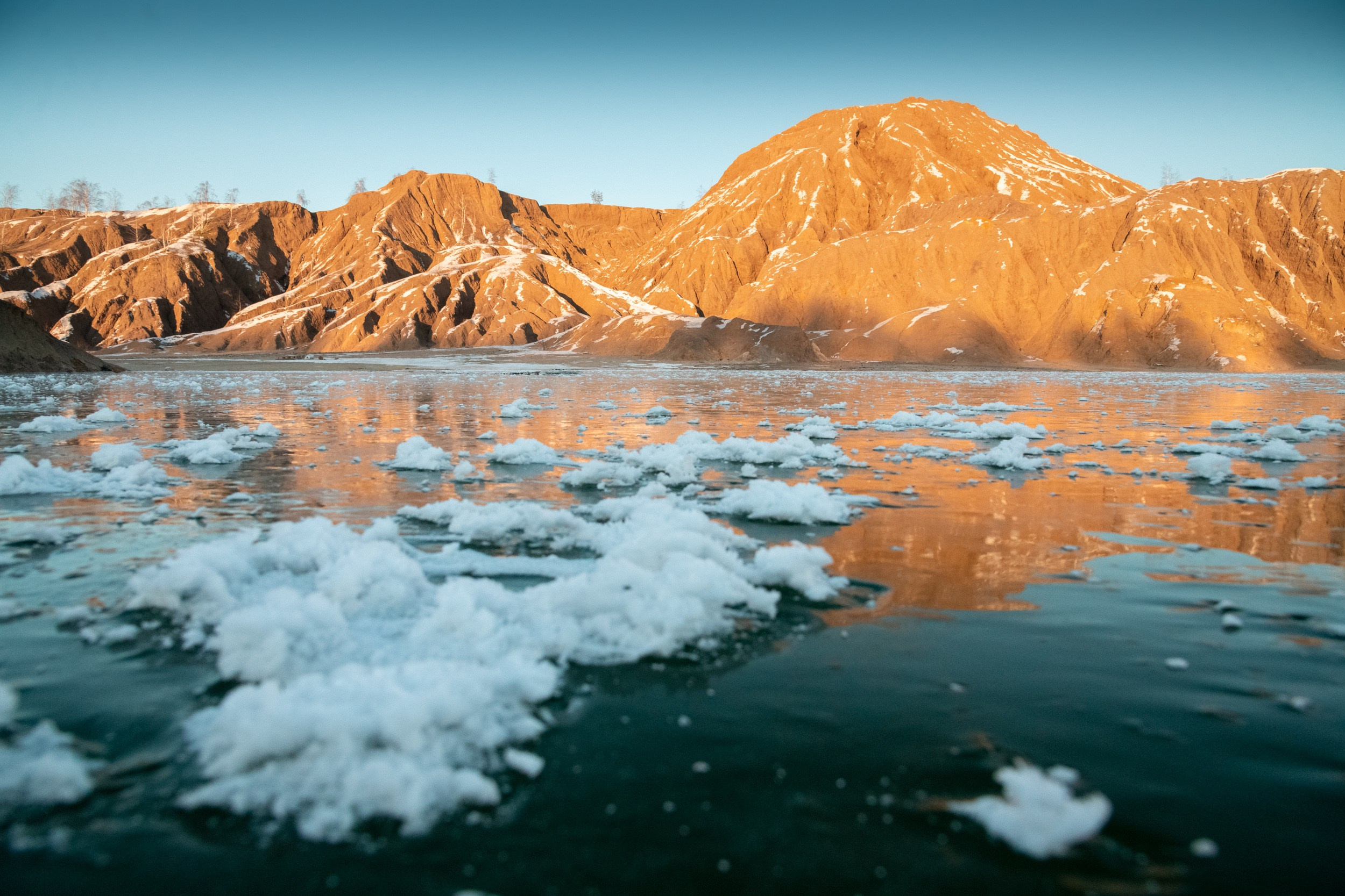 Ледяные цветы на льду в Кондуках