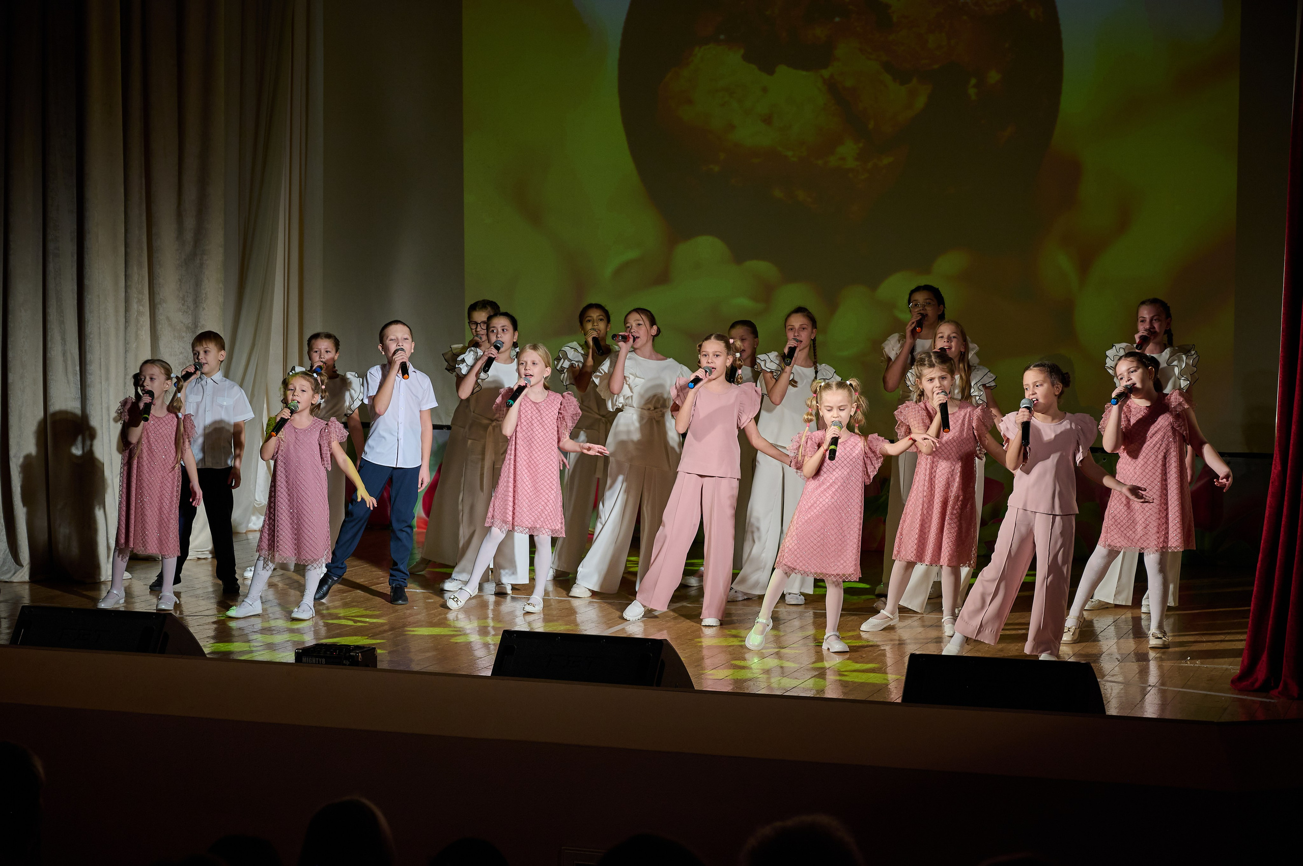 День матери ДК Кабардинка. Жизнь курорта Кабардинка в фотографиях