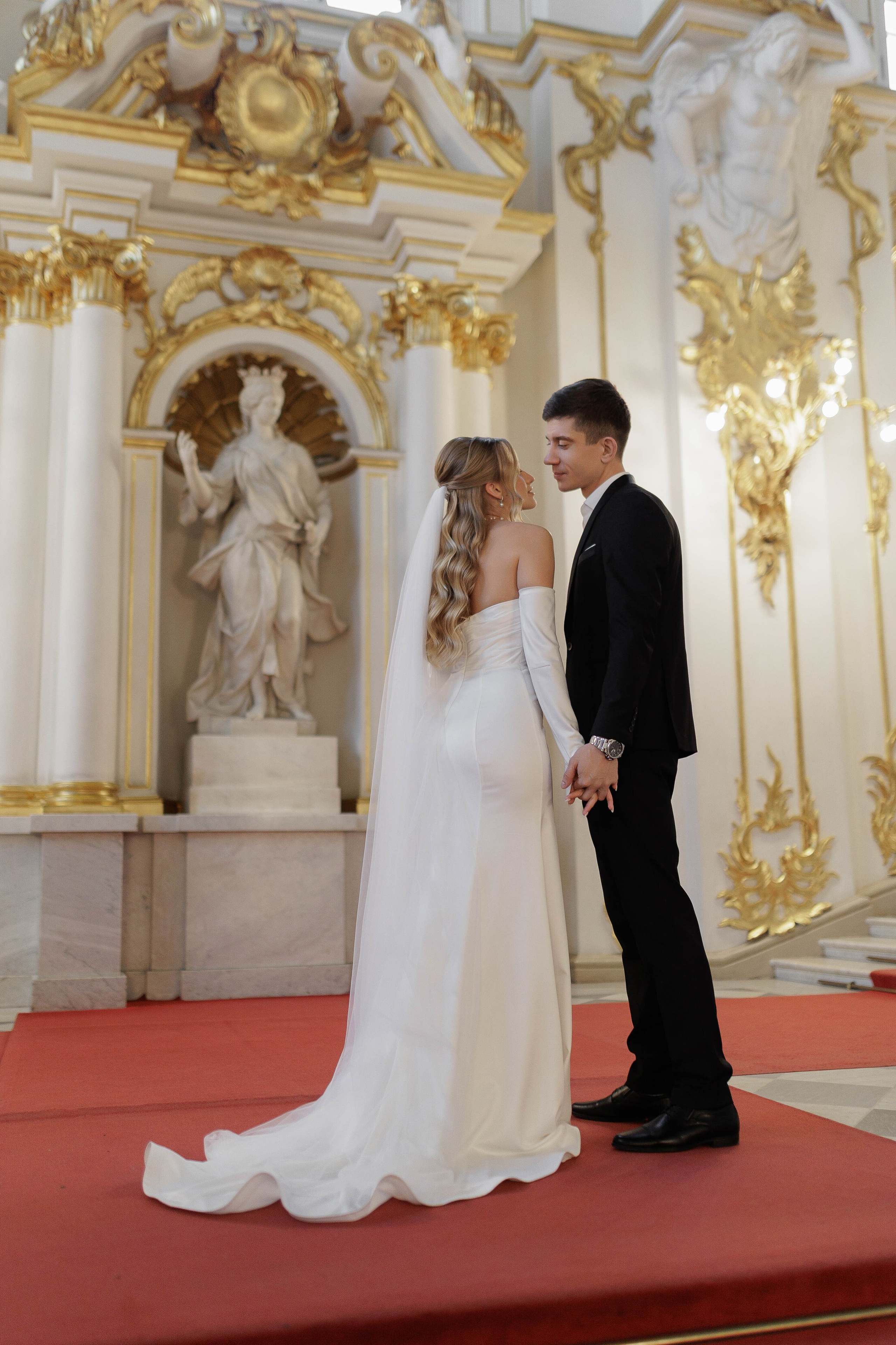 …. Свадебный фотограф в Санкт-Петербурге Александра Чукавина