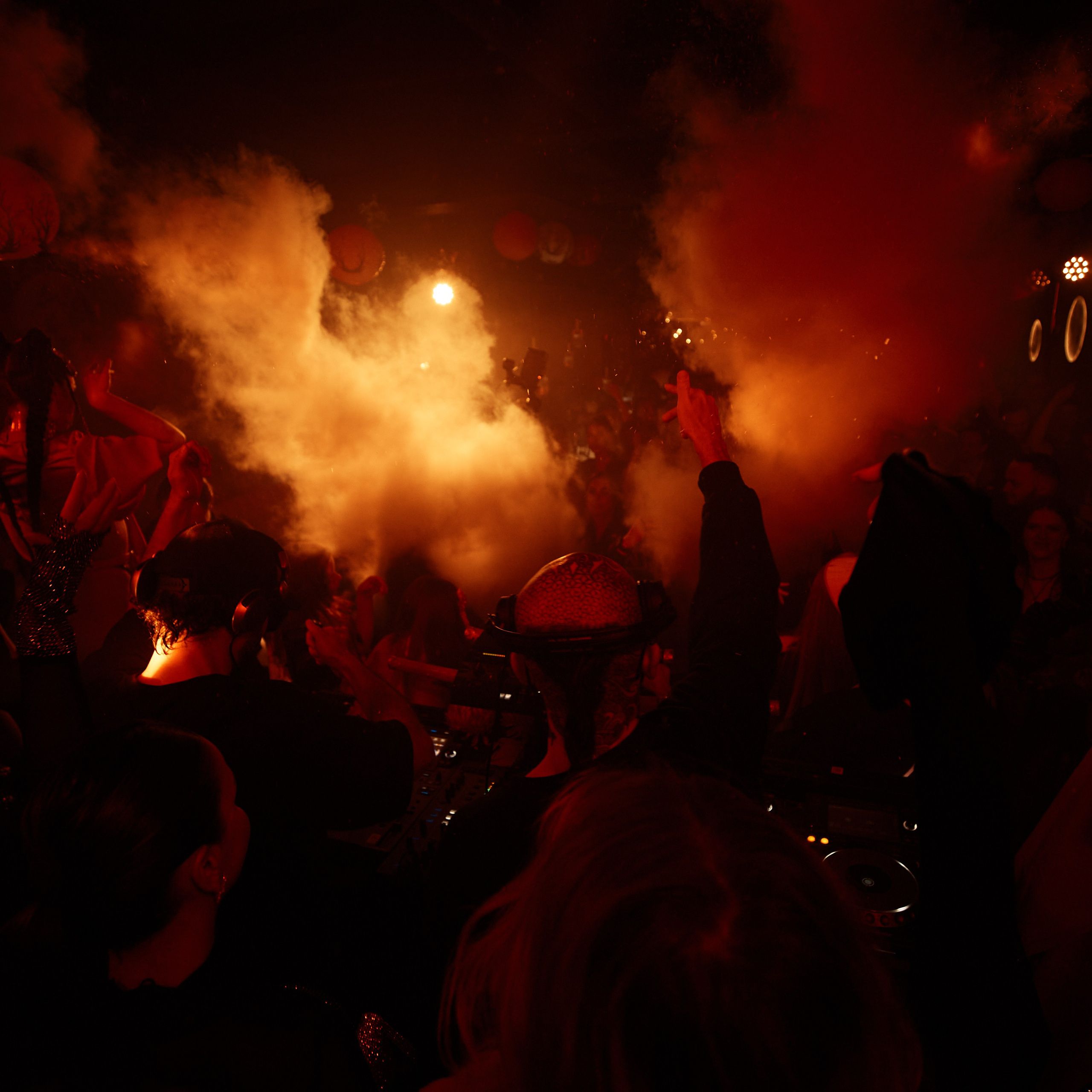 PLUS VIBE Party. Репортажный фотограф в Москве Дмитрий Масленников
