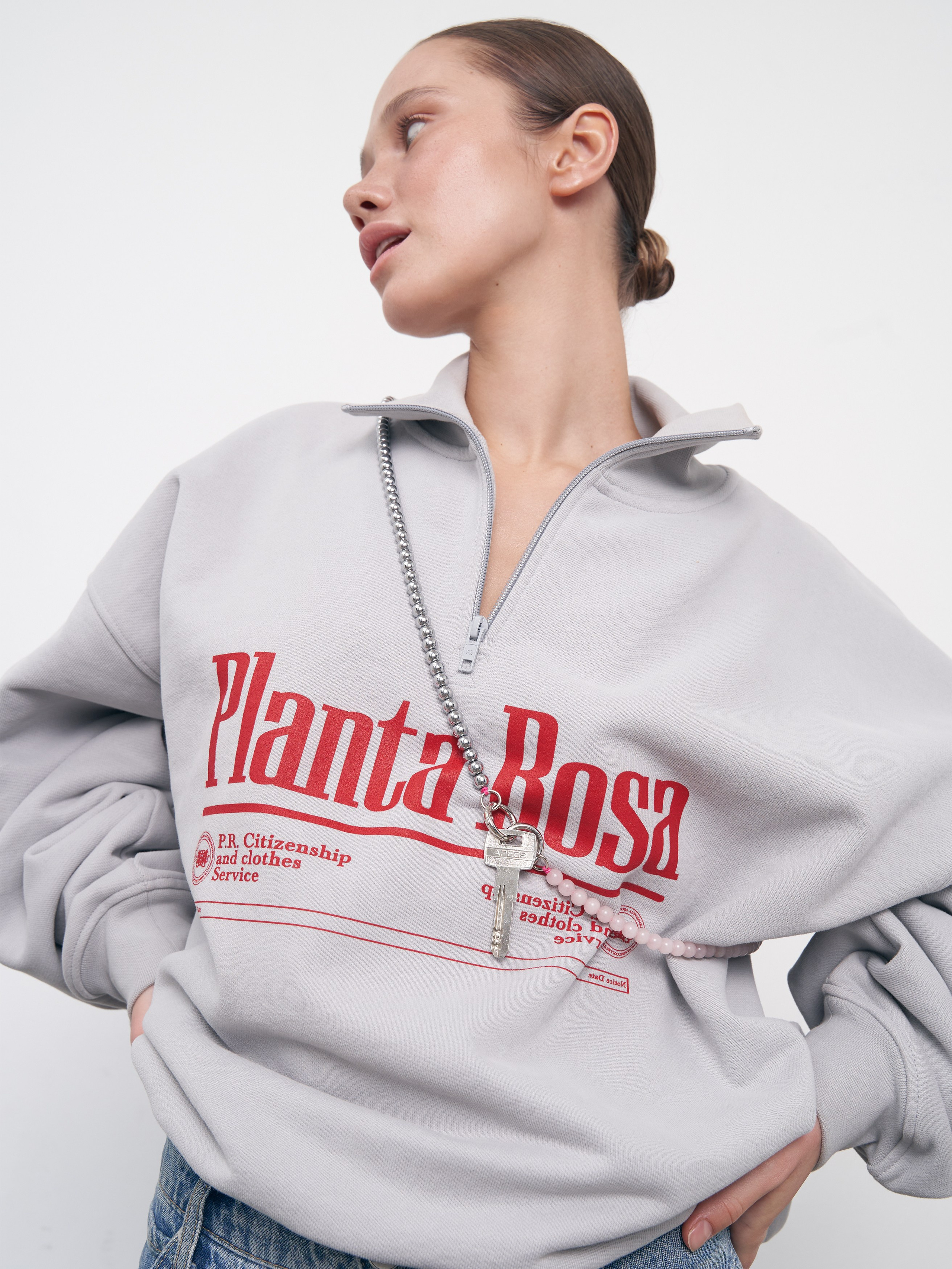 Стильная фотосъемка украшений на модели