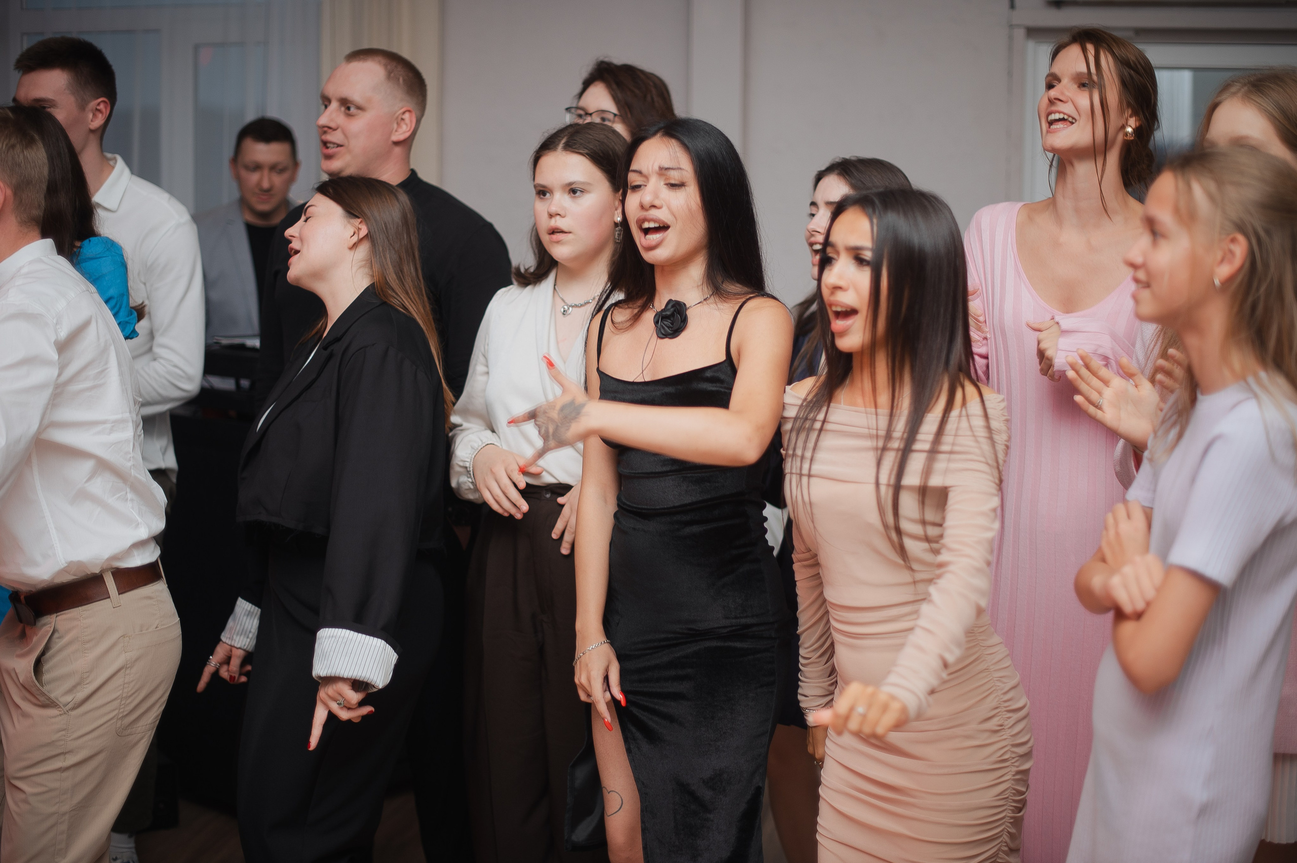 Свадьба на берегу Волги. Свадебный фотограф в Ярославле Денис Медоваров