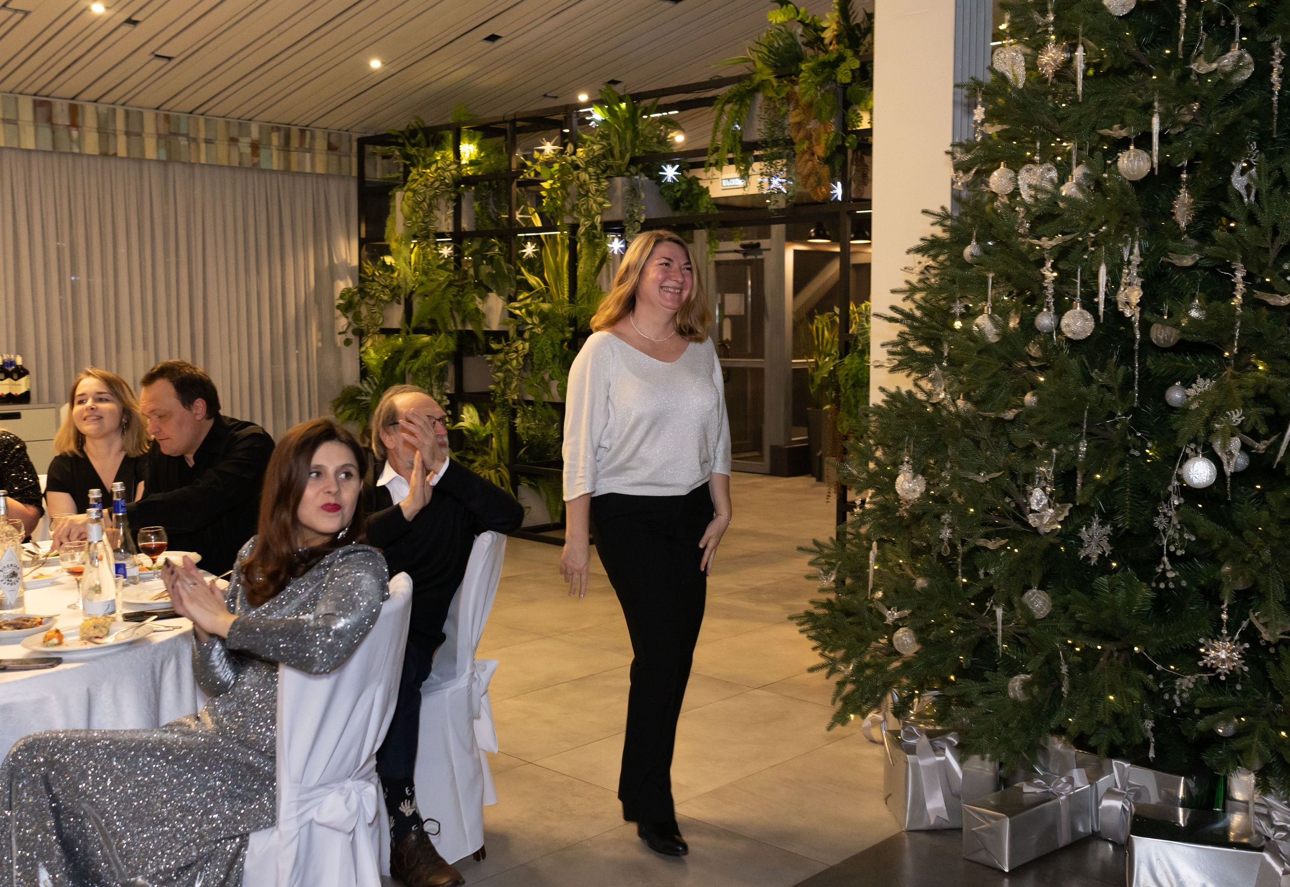 Корпоратив ресторан Времена года Москва. Семейный и детский фотограф Анна Петракова