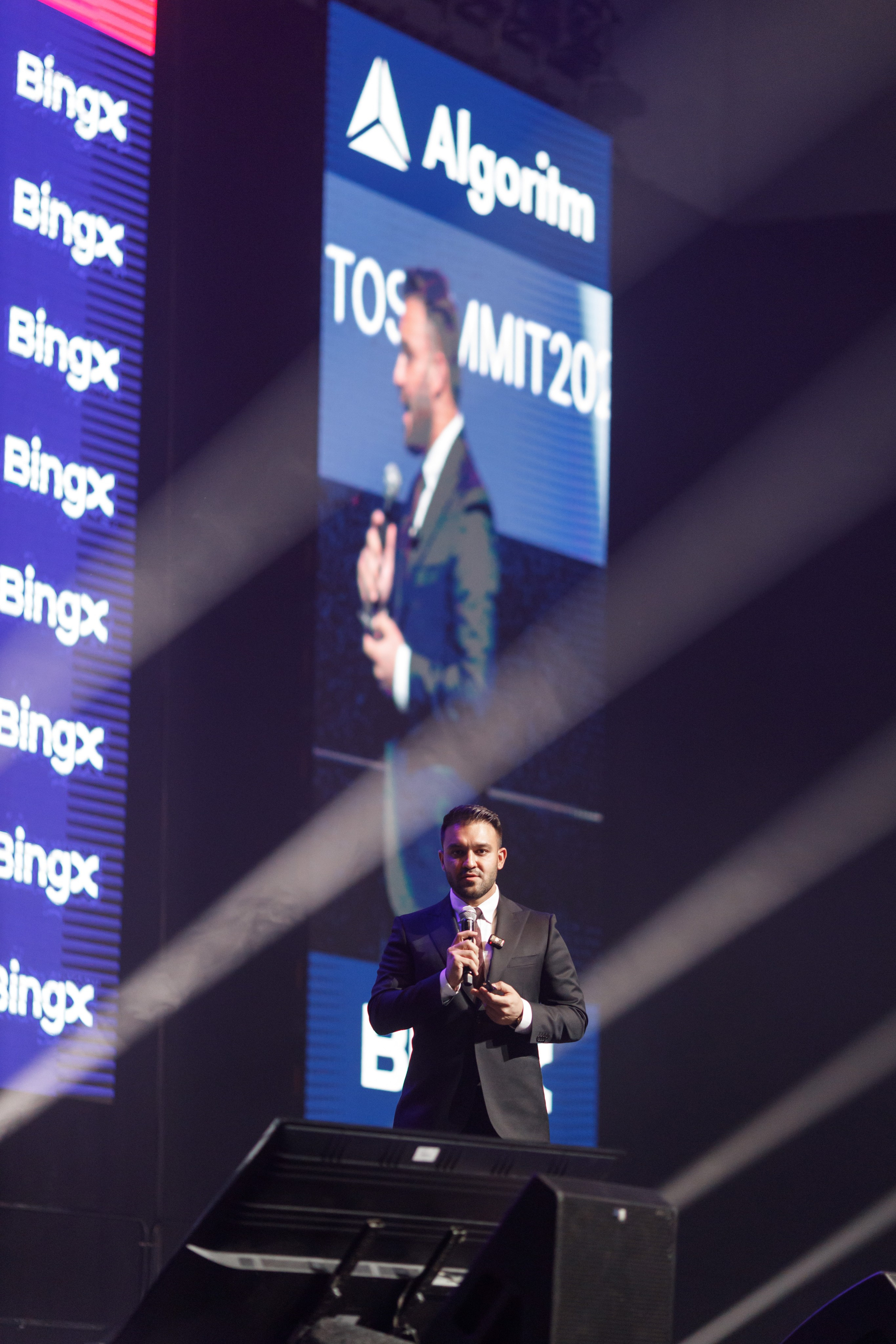 Crypto Summit 2025. Свадебный и репортажный фотограф (Москва, Королев и другие)