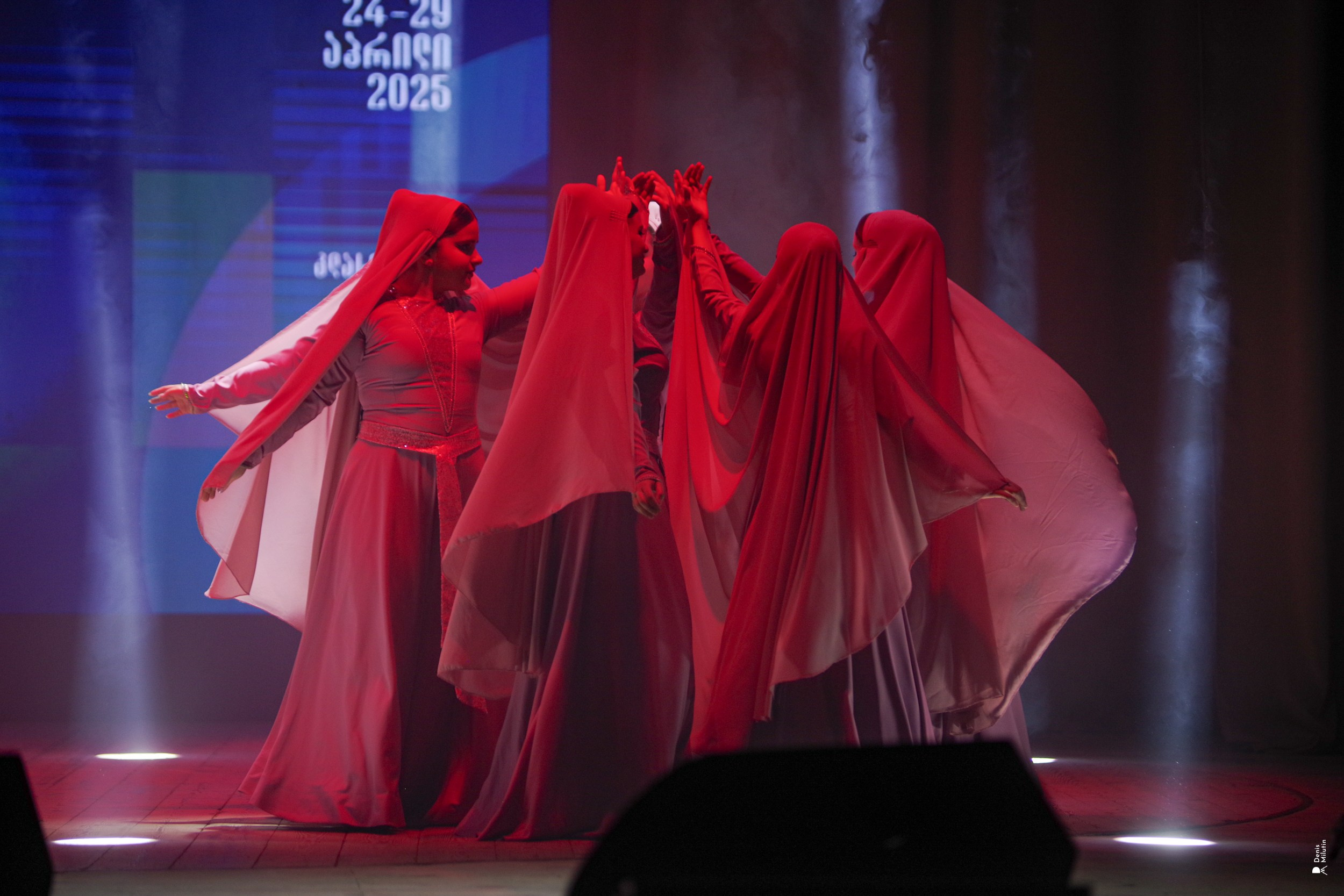 Танцы в Хоби. Портретный фотограф Денис Милютин