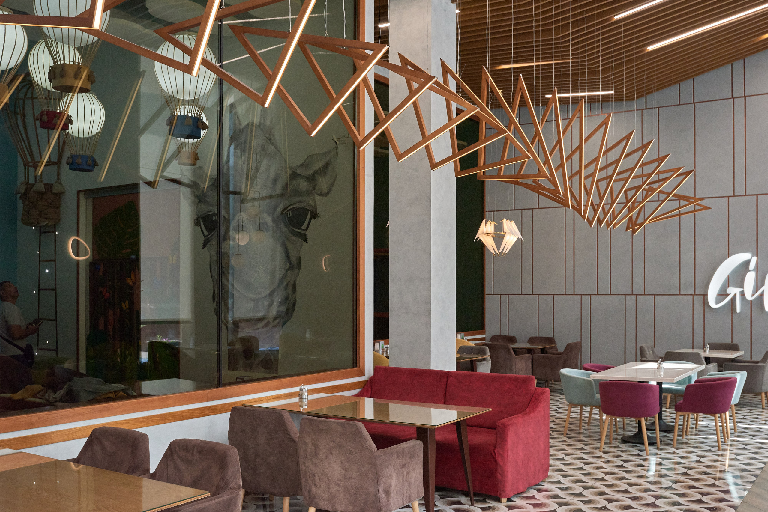 Ресторан Жираф, Костанай (Казахстан). Абросимов Лев интерьерный и архитектурный фотограф