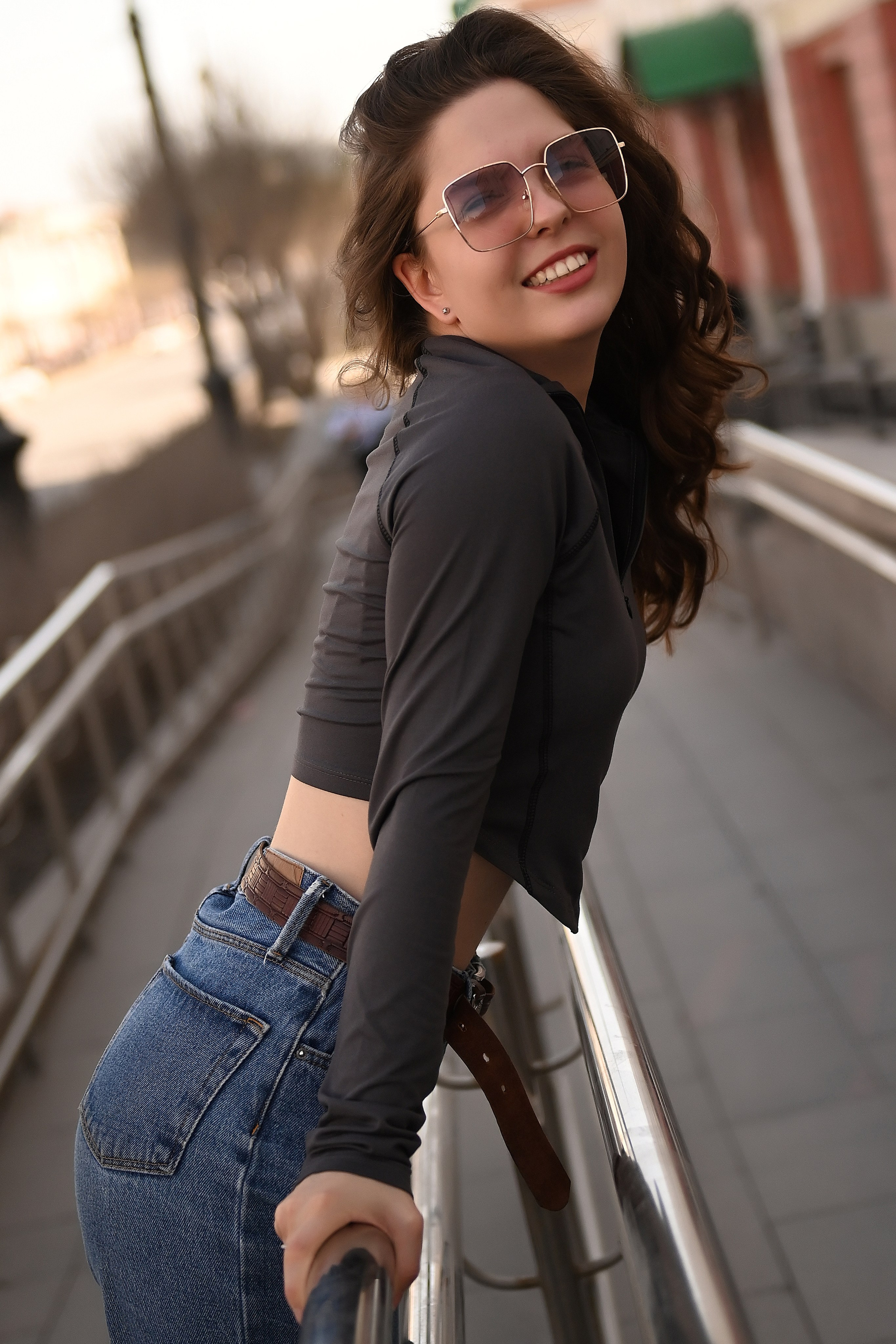 Индивидуальная прогулочная в городе. Свадебный, семейный, детский, контент фотограф в Омске Максим Ильин