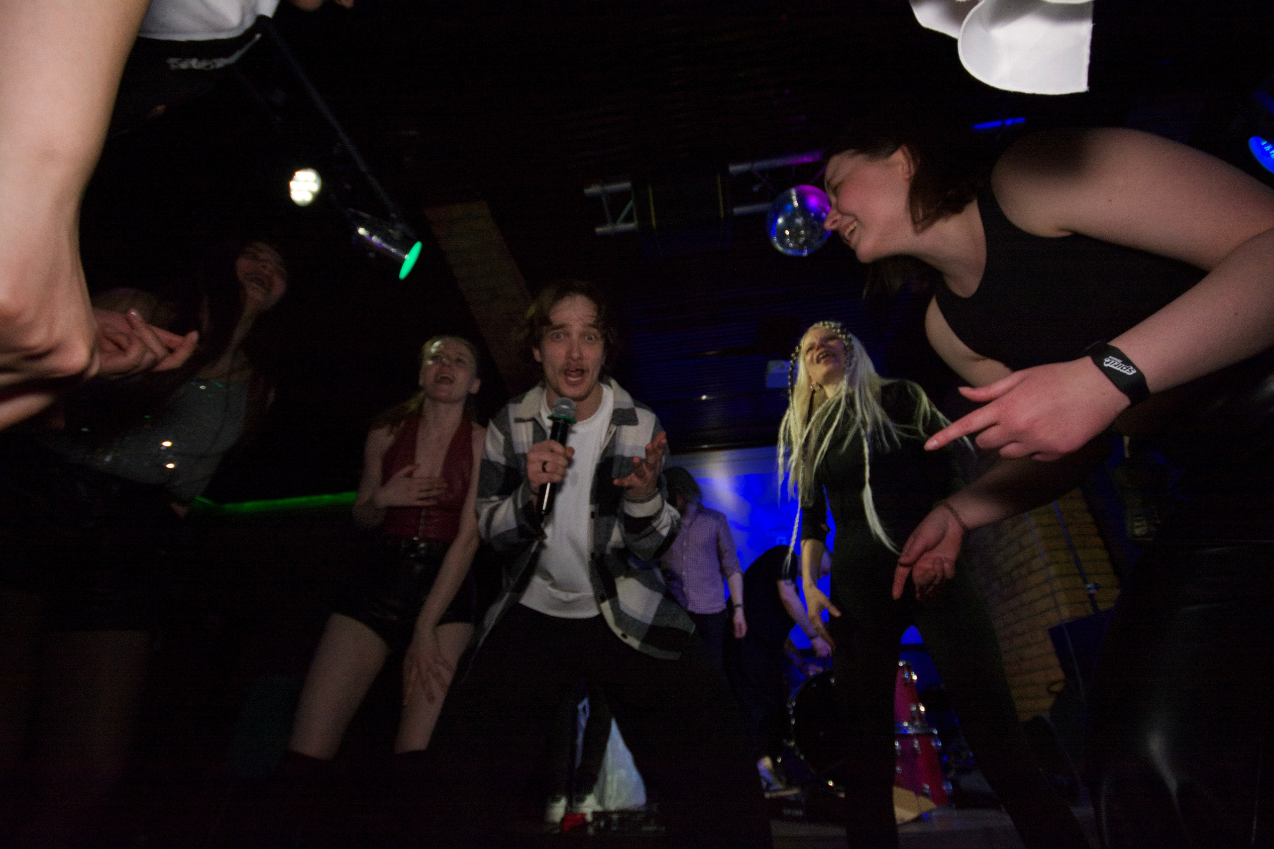 Концерты. F/8 and be there — оказаться в нужном месте и поймать момент