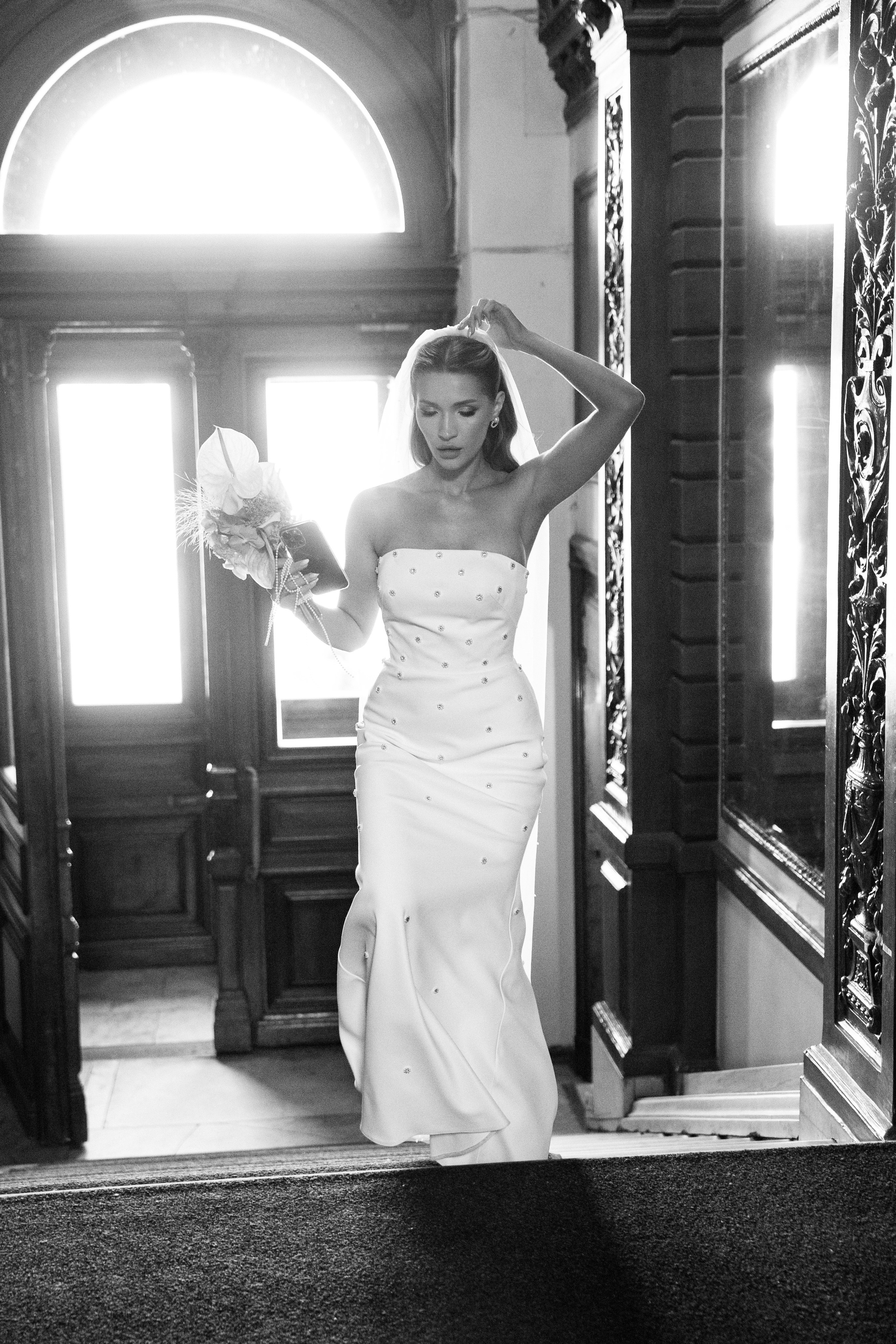 Виктория & Роман. Камерная городская свадьба в видовом ресторане в стиле современная классика. Свадебный фотограф организатор в Санкт-Петербурге Ассоль Опарина