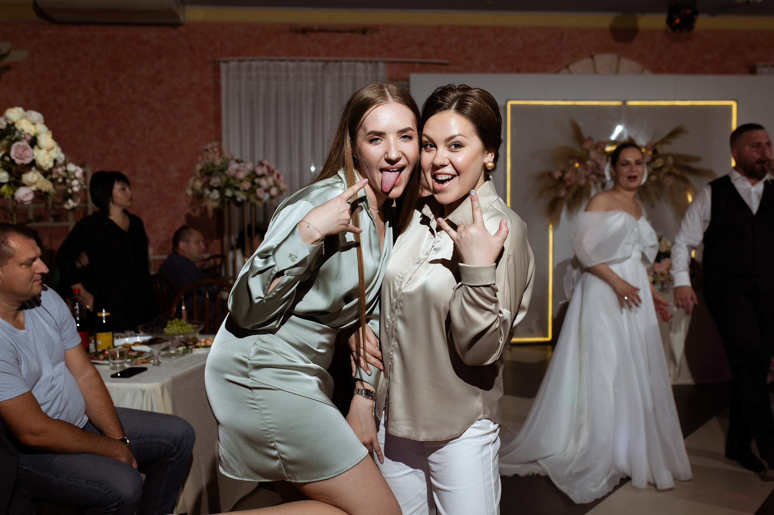 Микс классики и вечеринки Оксаны и Леши. Свадебный фотограф Елена Рубцова