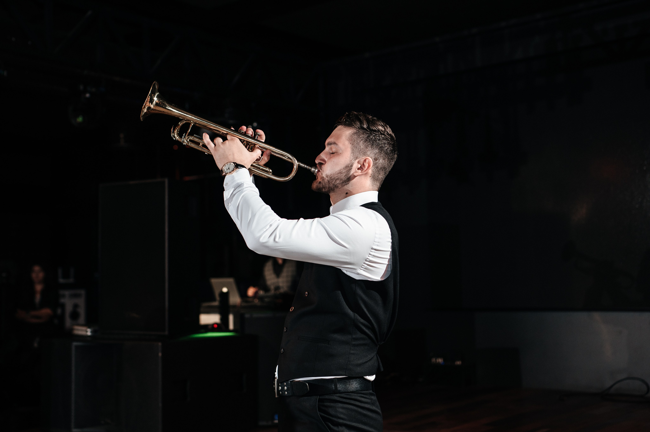 Даниил и Валерия. Черная утка. Полный день. Фотограф Екатерина Бочарникова