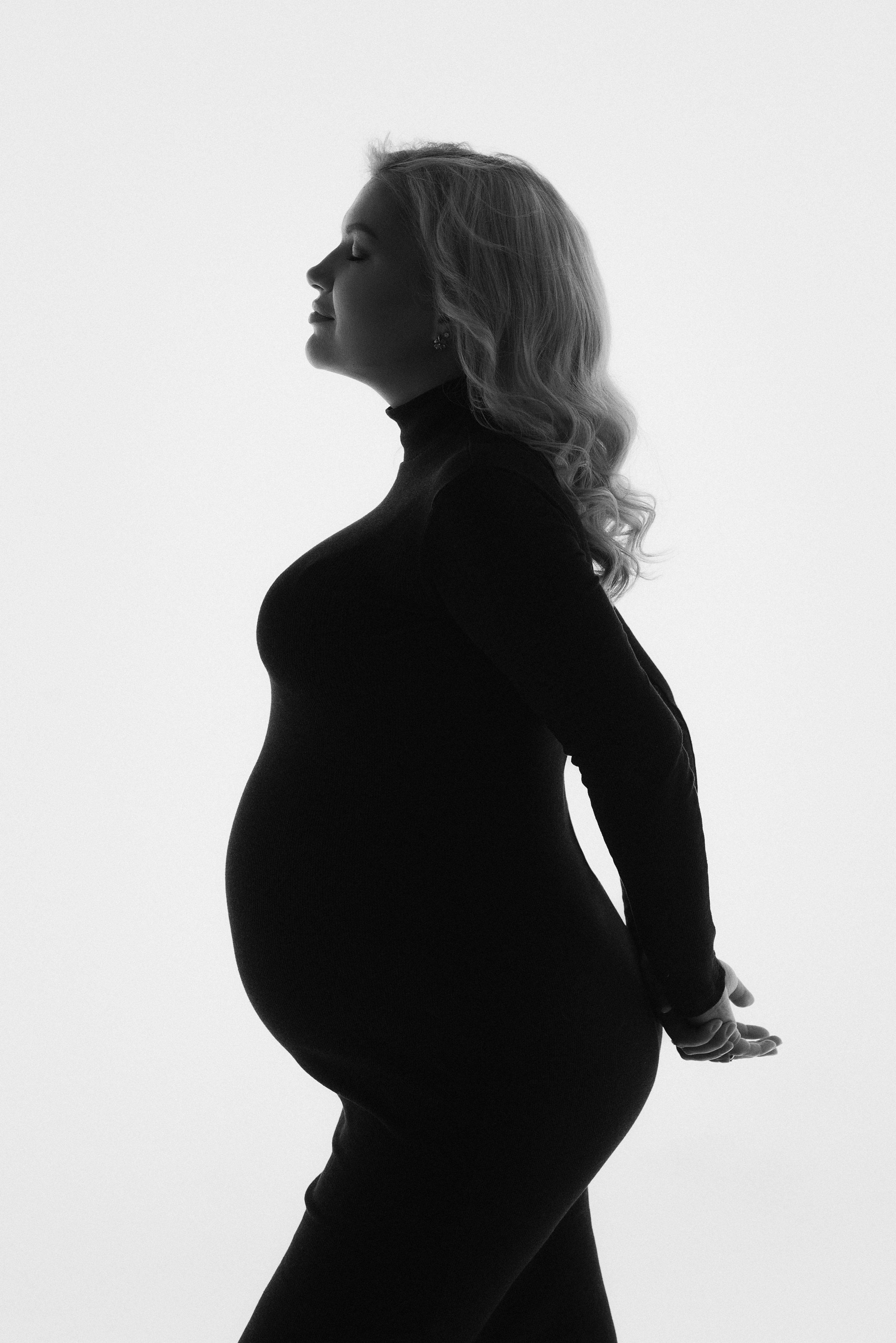 Фотосъемка беременности. Фотограф беременности, новорожденных и детей до года в Челябинске Волк