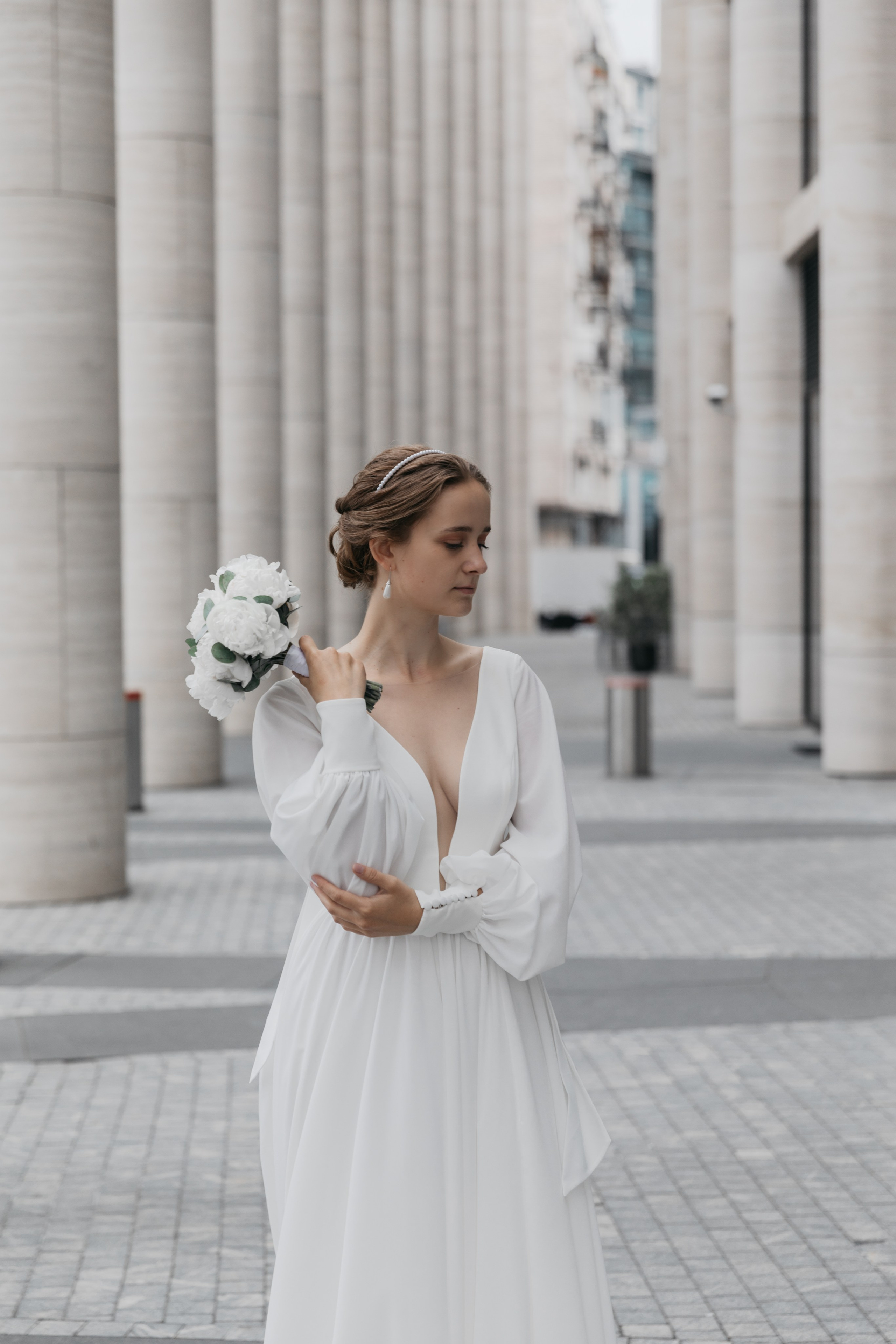 Любовь — противовес этому ужасу, любовь — акт единения и сохранения. Свадебный фотограф в Санкт-Петербурге