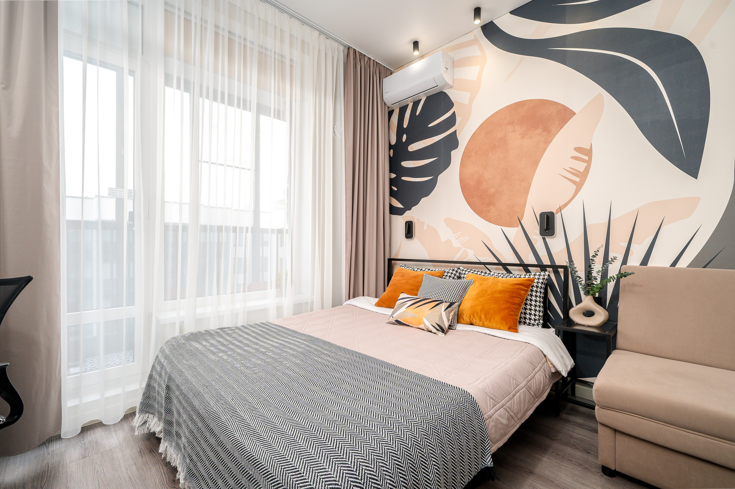 Уютная студия для посуточной аренды. Интерьерный фотограф. Фото- видеосъемка недвижимости Санкт-Петербург