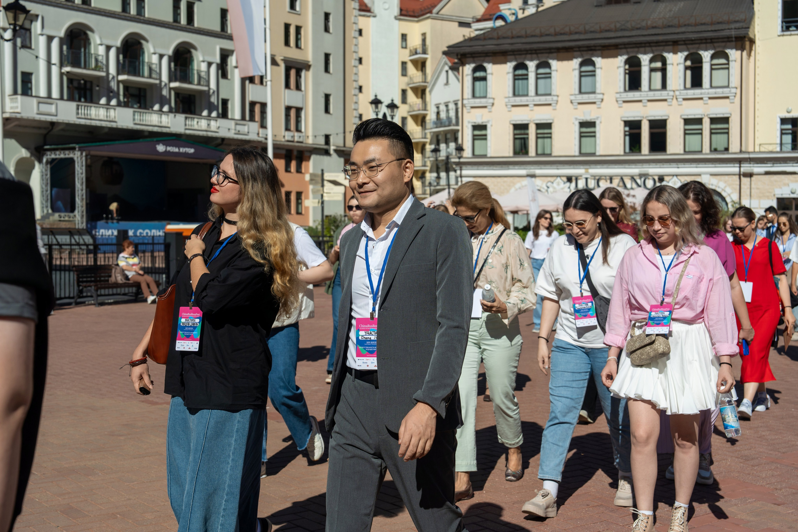 ChinaRosaFest 2024. Репортажный фотограф в Красной Поляне и Сочи Павлюченко Екатерина