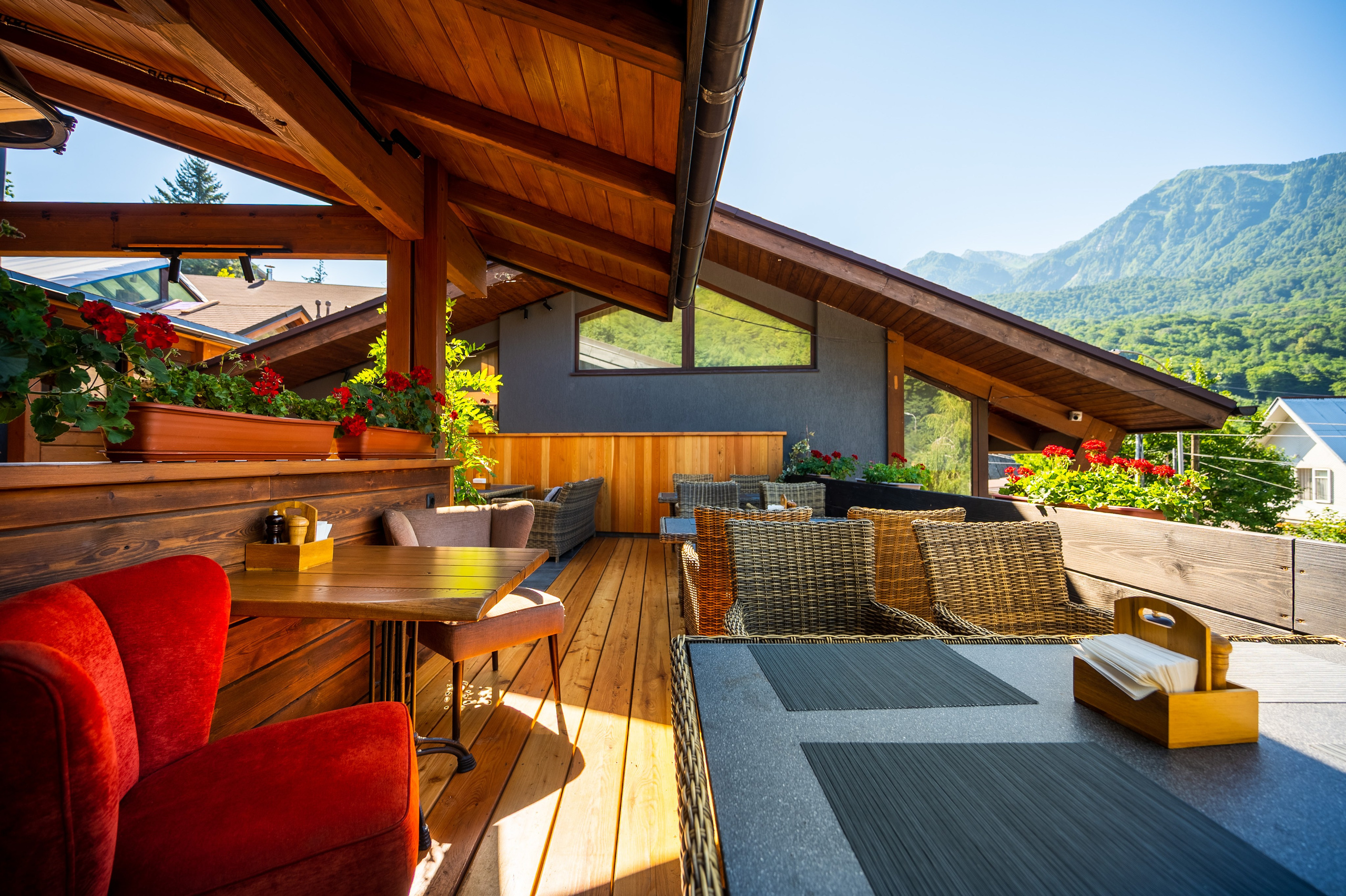 Ресторан «Трикони» в Красной Поляне. Репортажный фотограф в Красной Поляне и Сочи Павлюченко Екатерина