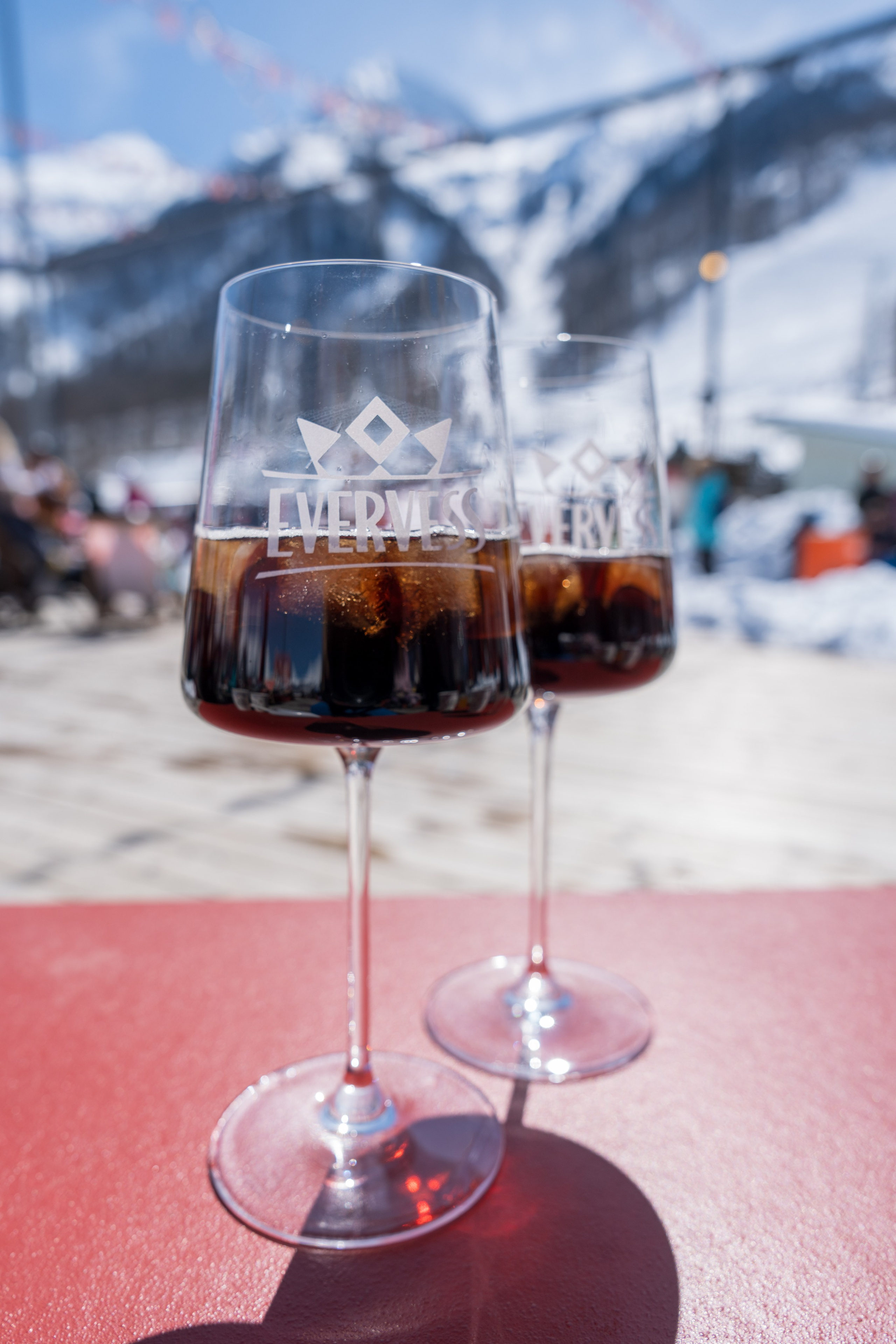 Компания «EVERVESS»: отчет с точек продаж на курортах Красной Поляны. Репортажный фотограф в Красной Поляне и Сочи Павлюченко Екатерина