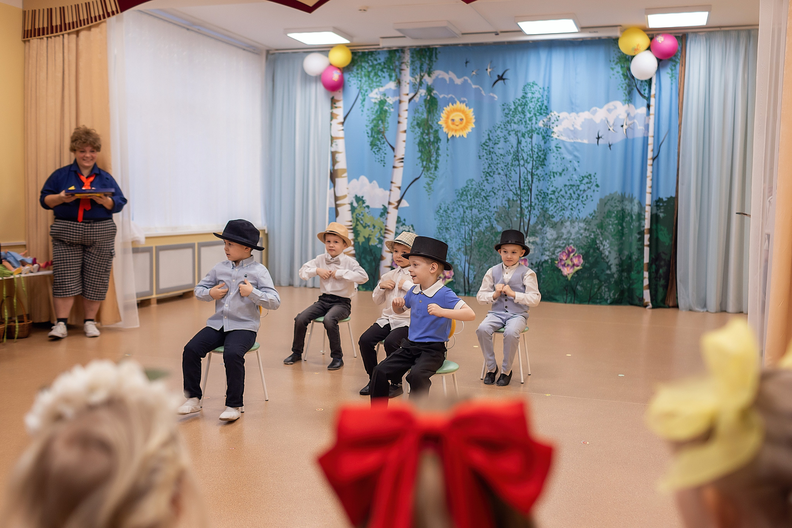 Весенний утренник_старшая группа_2025. Семейный фотограф в Санкт-Петербурге