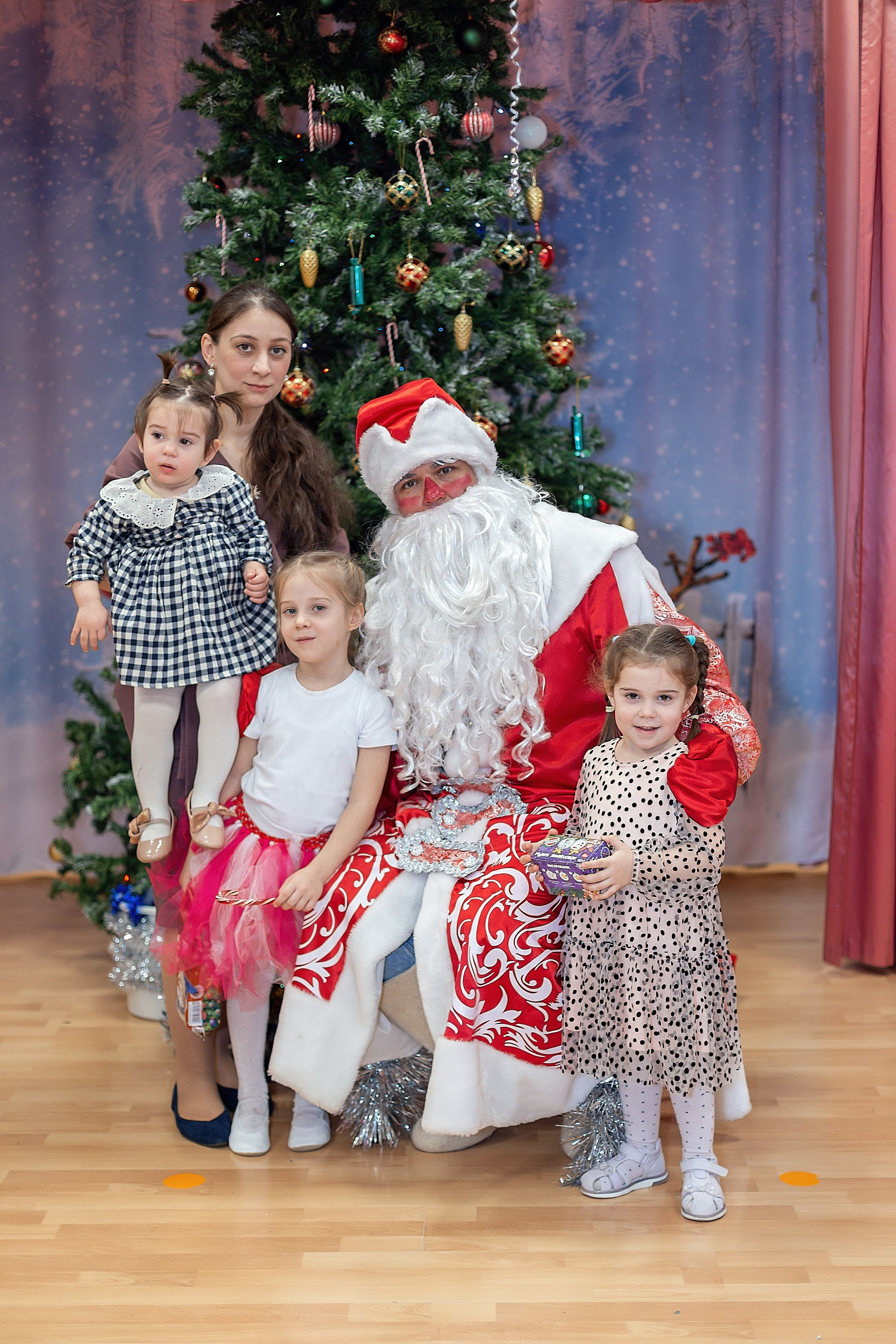 Утренник_"Карамельная фабрика» 2024. Семейный фотограф в Санкт-Петербурге