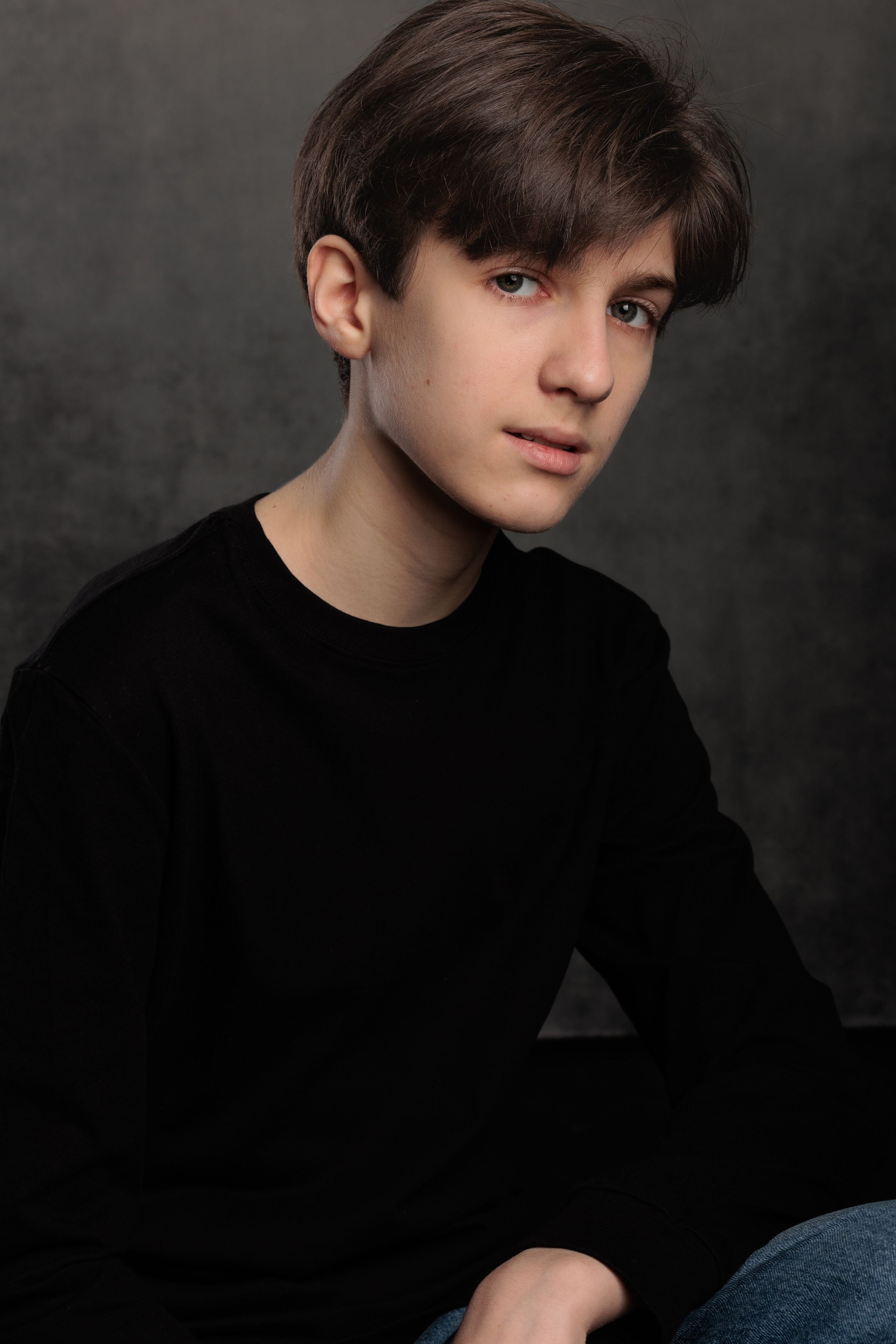 АРТЕМ. Я фотограф из Москвы к Вашим услугам