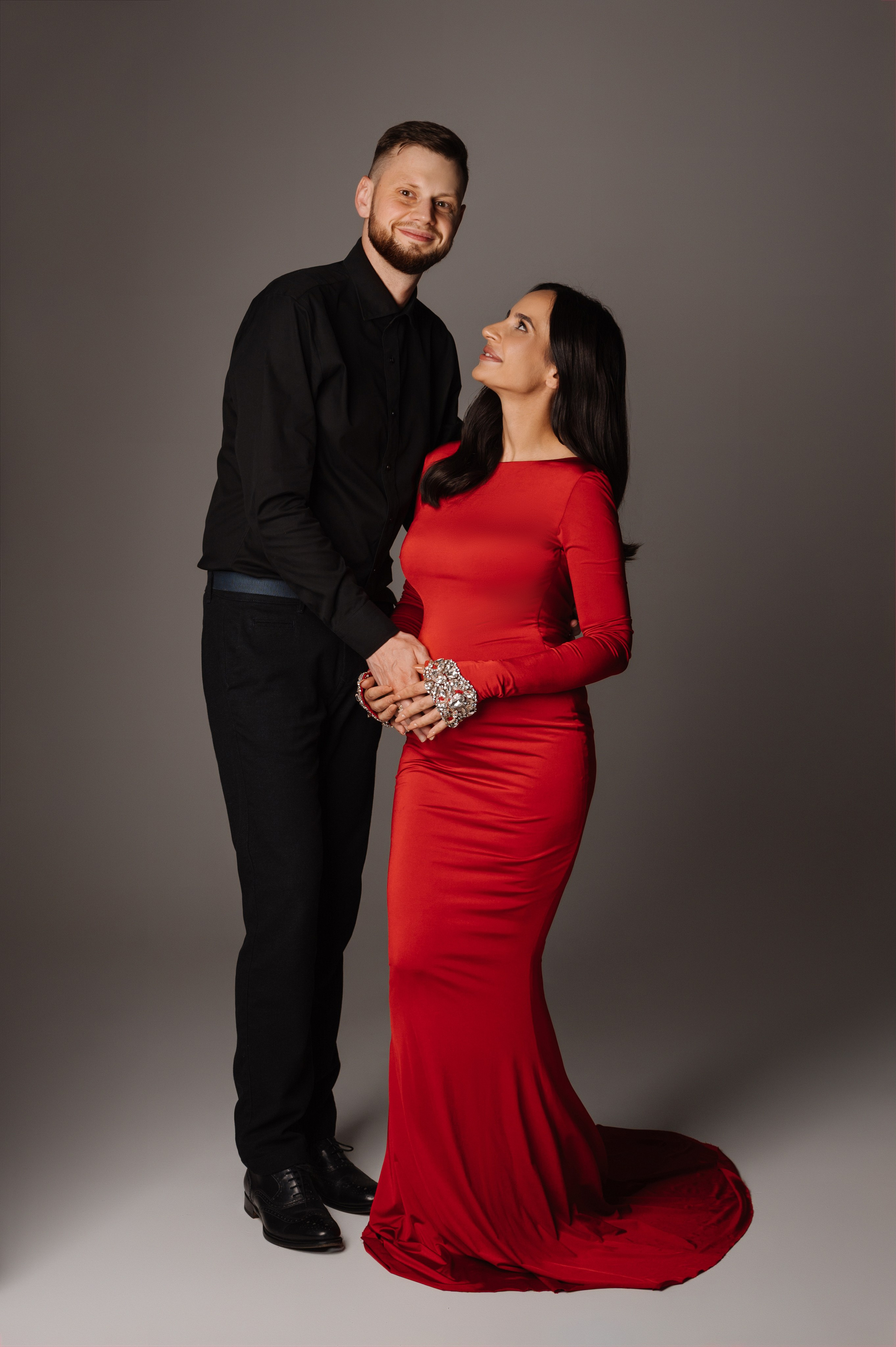 Яна. Профессиональный фотограф беременности в СПБ. Стильные фотосессии беременности в стиле минимализм и классическая фотография